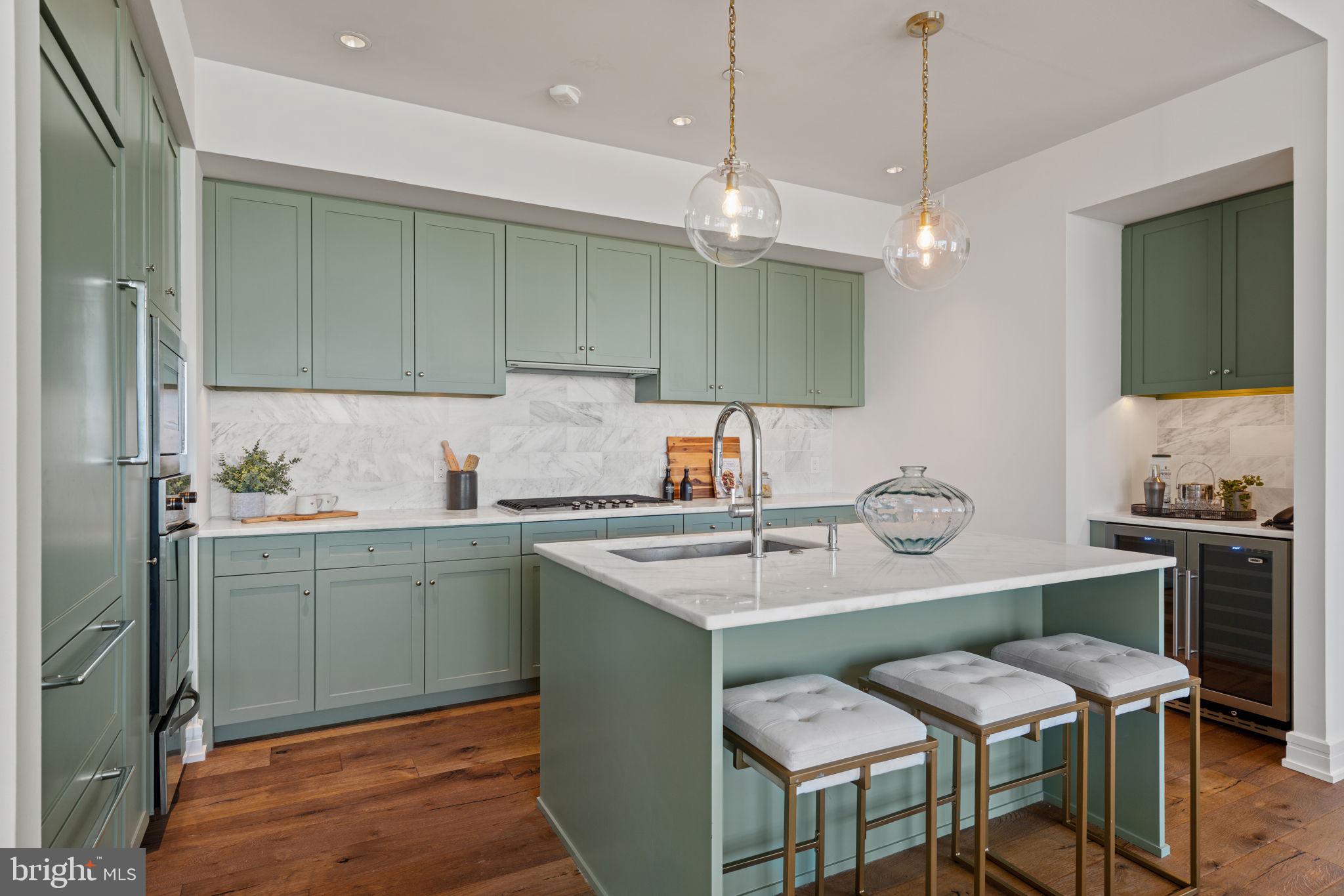 AVENUE OF THE ARTS - Residential