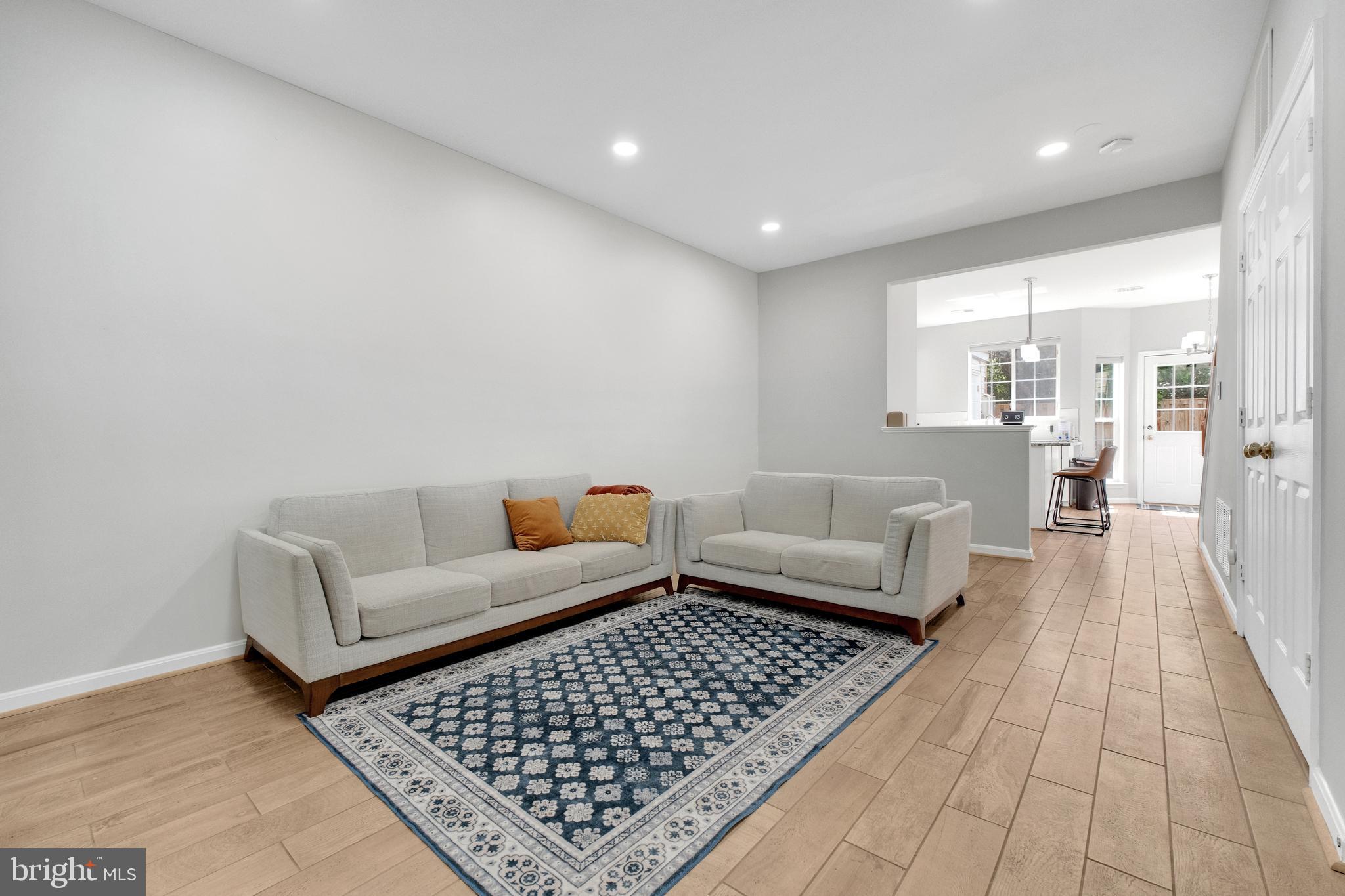 2442 OLD FARMHOUSE COURT