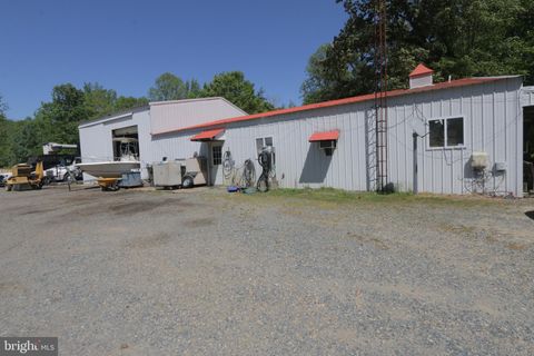 41 WOOD LANDING ROAD FREDERICKSBURG VA 22405