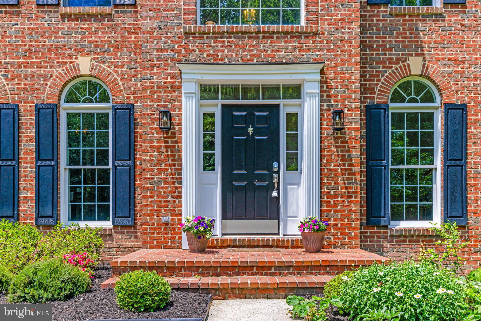 2504 DOYLES LANE