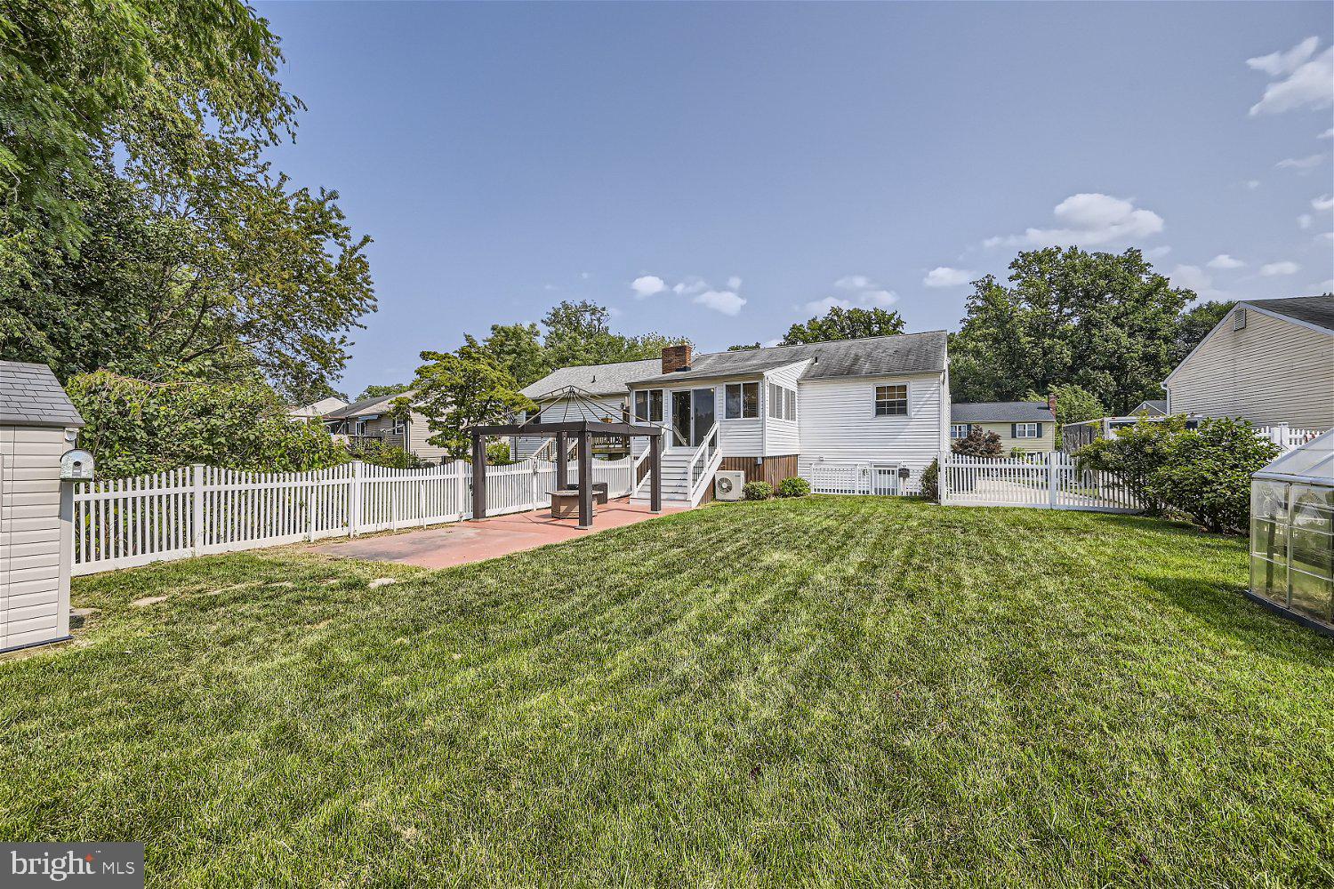 RIVIERA BEACH - Residential