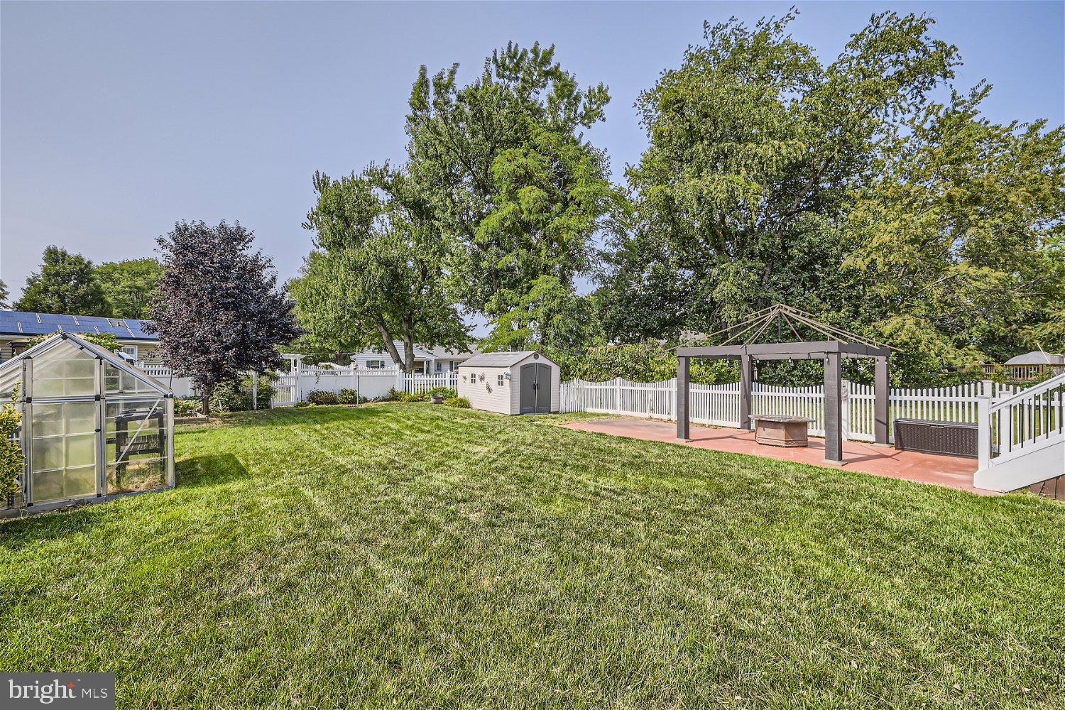 RIVIERA BEACH - Residential