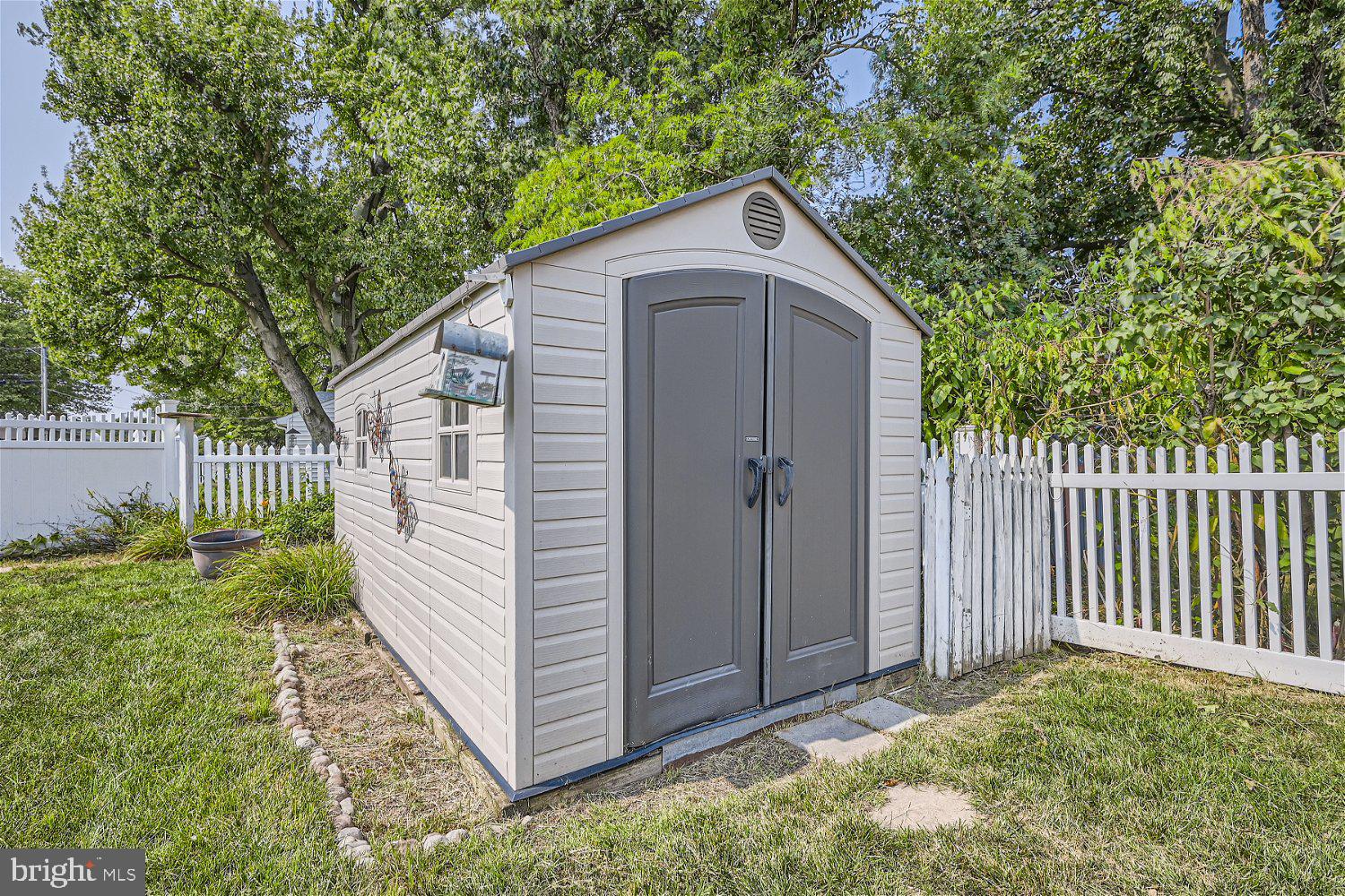 RIVIERA BEACH - Residential