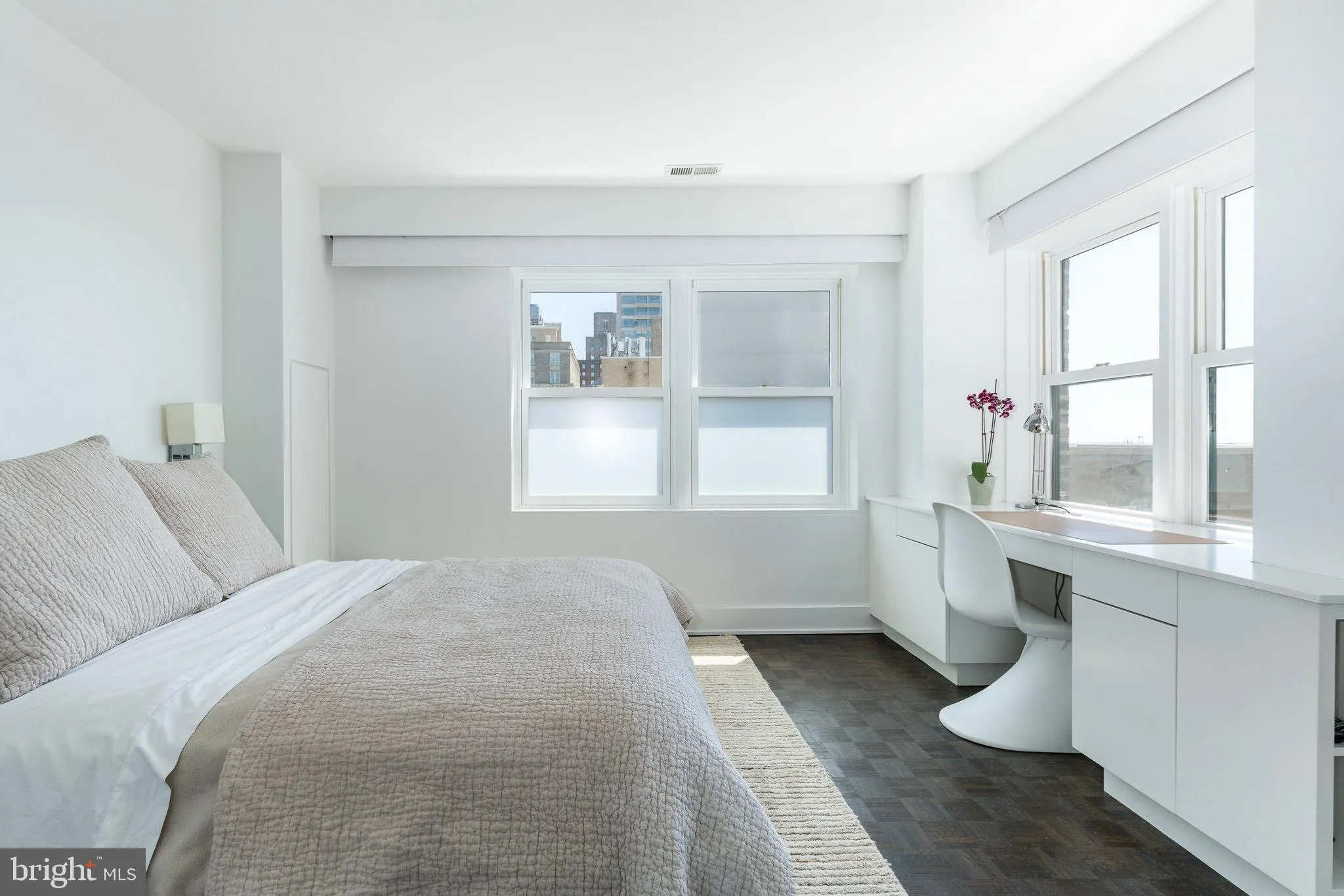 Philadelphia, Pennsylvania 19103, United States, 2 Bedrooms Bedrooms, ,2 BathroomsBathrooms,Residential,Active,122555