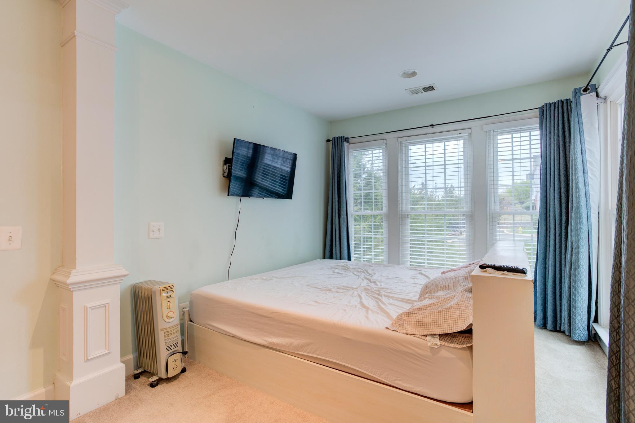 POTOMAC CLUB - Residential