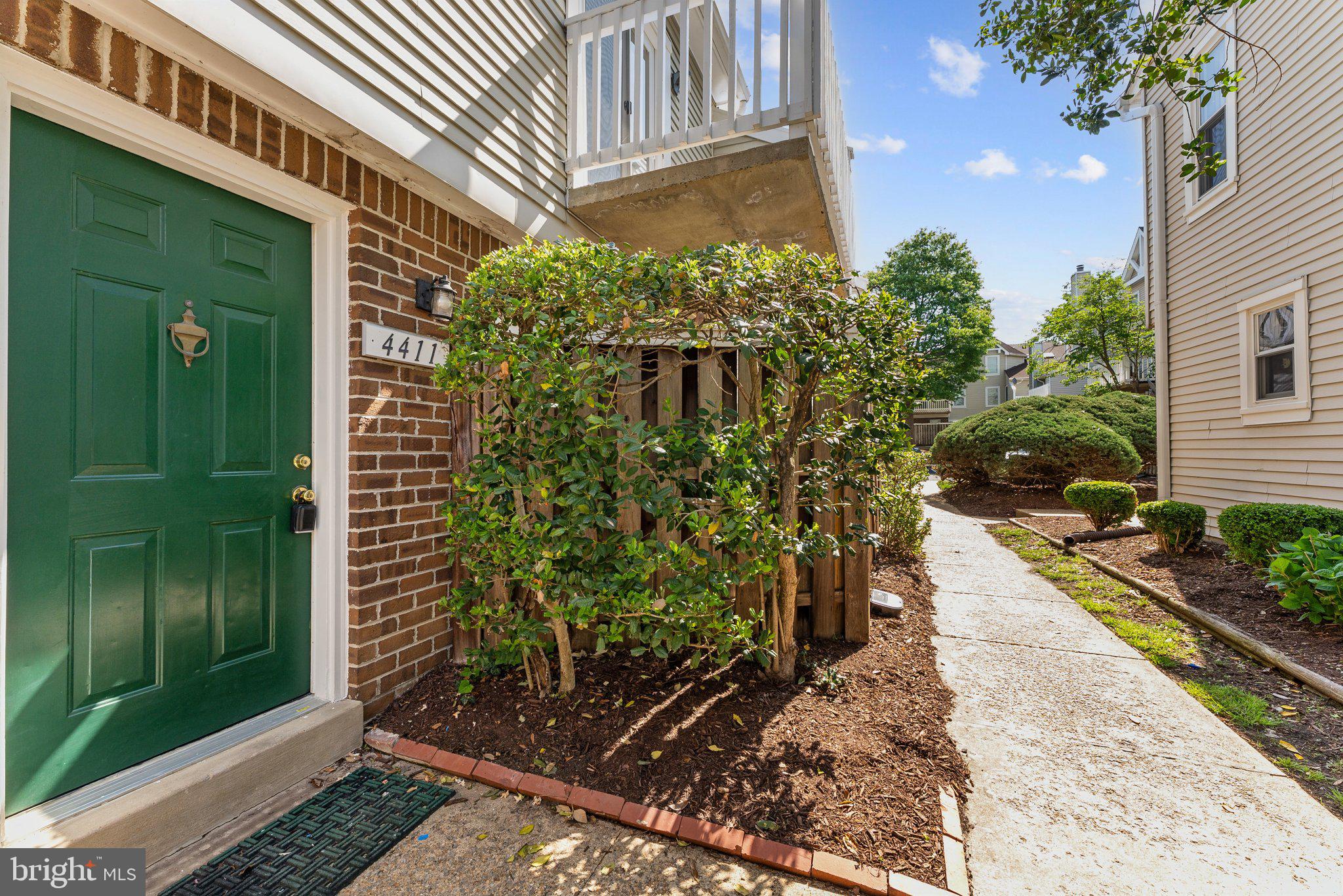 PEMBROOK VILLAGE - Residential