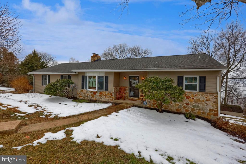 Photo of 1912 Rivervue Dr, DRUMORE, PA 17518 (MLS # PALA2084164)