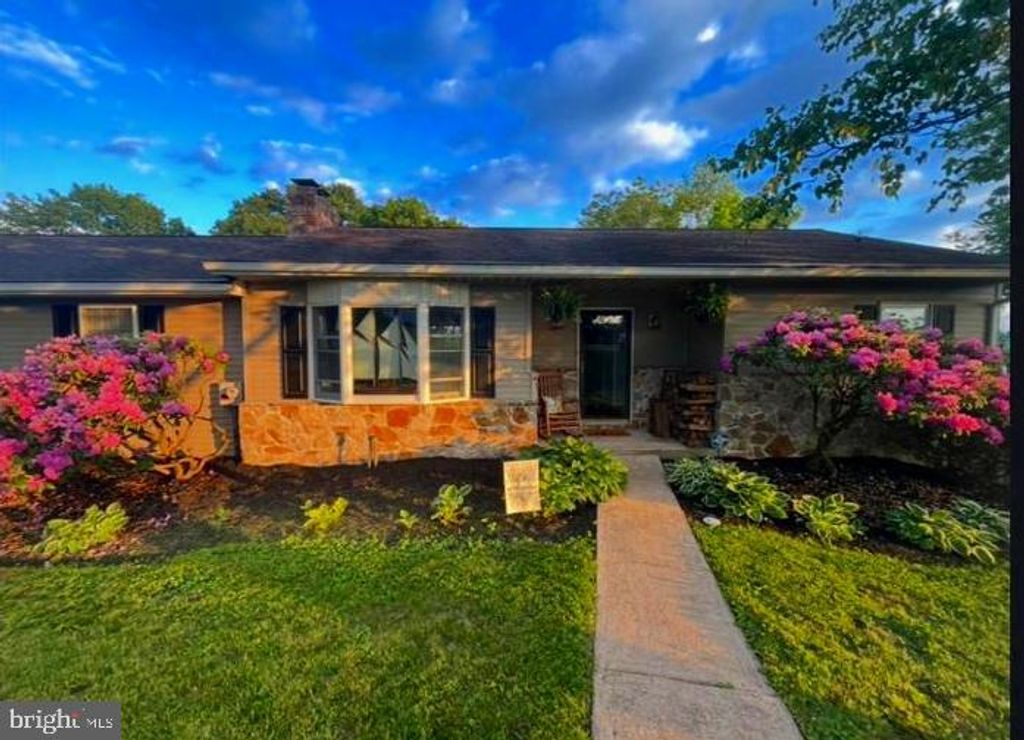 Photo of 1912 Rivervue Dr, DRUMORE, PA 17518 (MLS # PALA2084164)