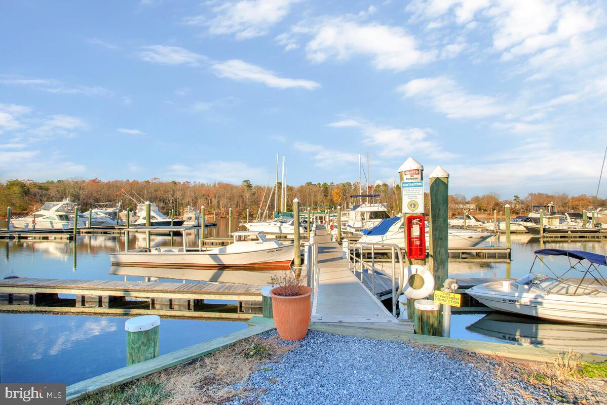 ALTOONA BEACH - Residential