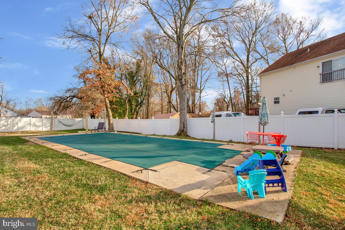 ALTOONA BEACH - Residential