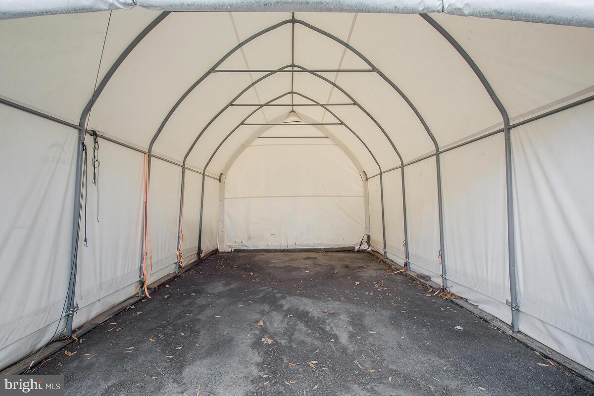 ALTOONA BEACH - Residential