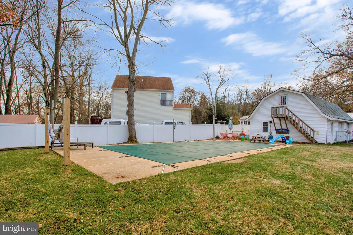 ALTOONA BEACH - Residential