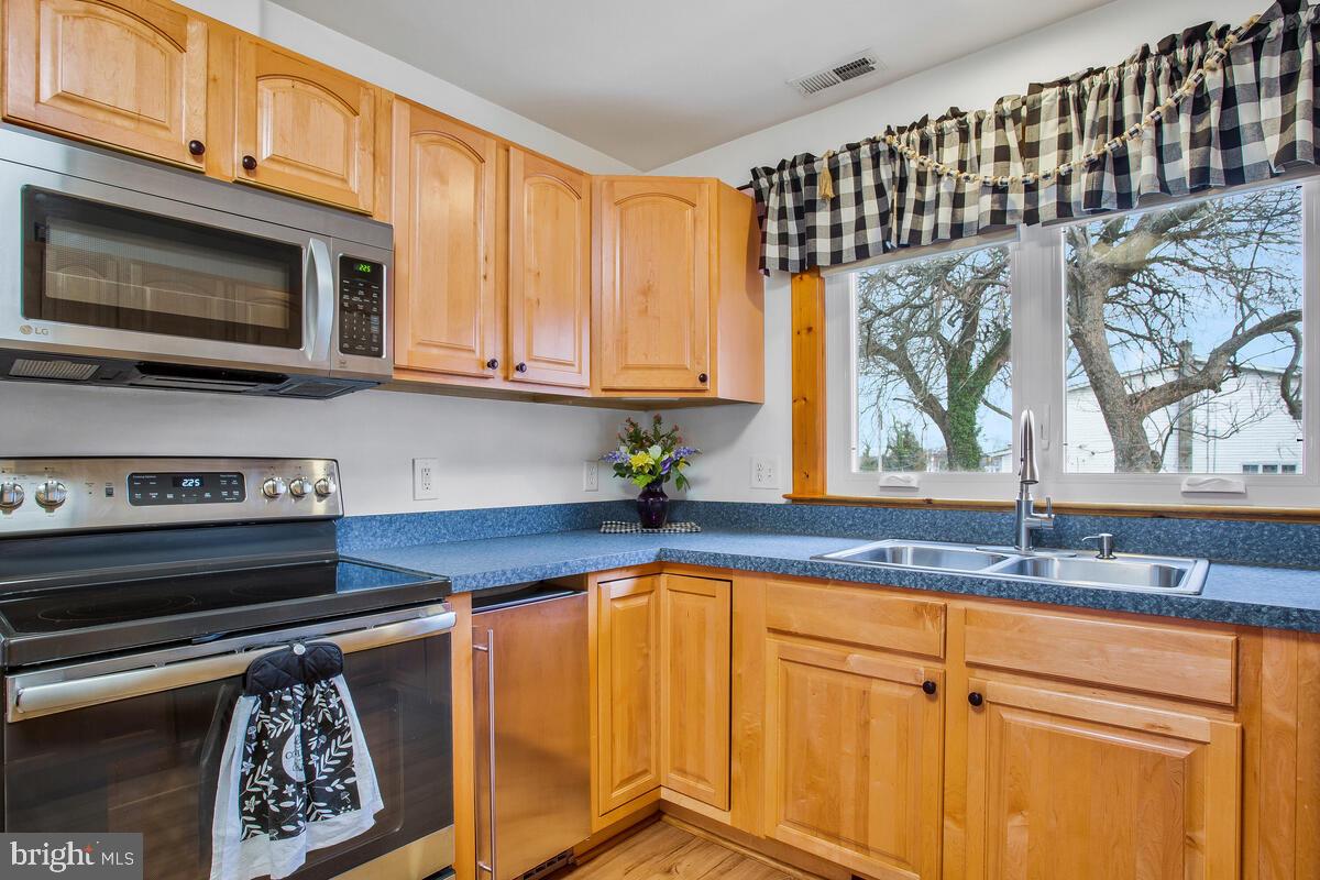 ALTOONA BEACH - Residential