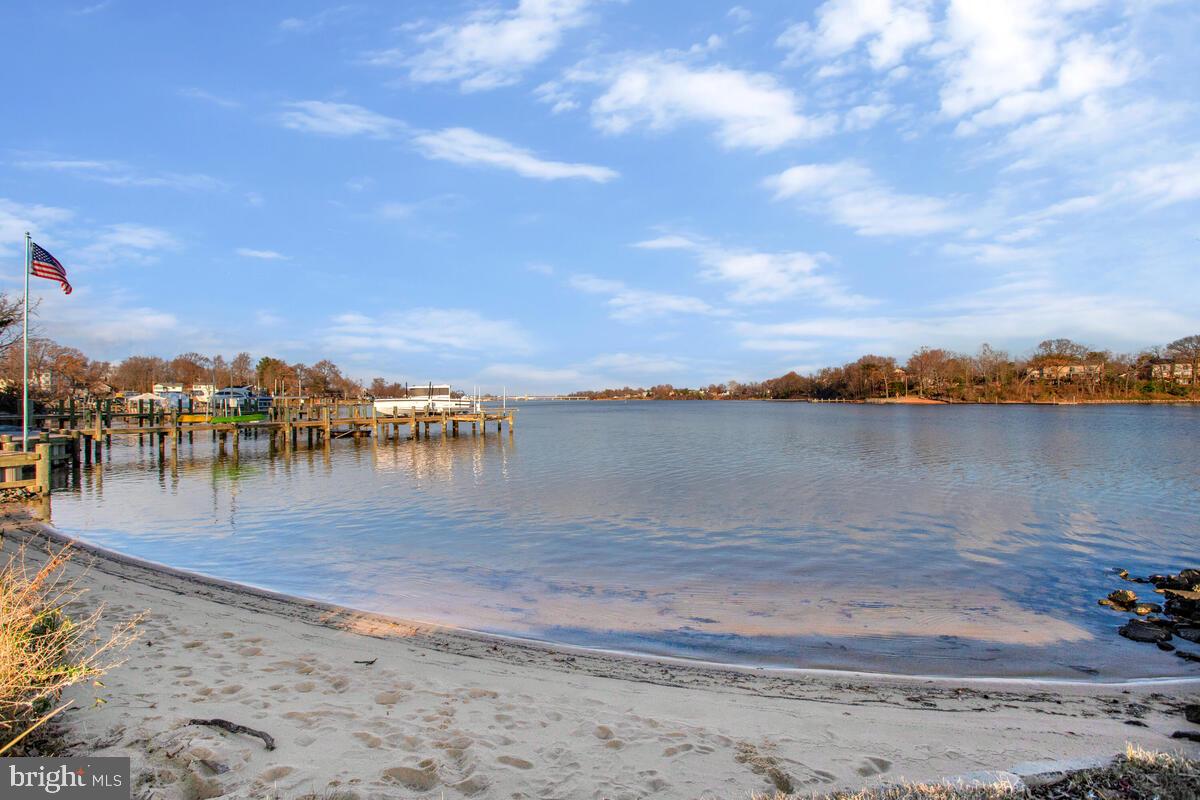 ALTOONA BEACH - Residential