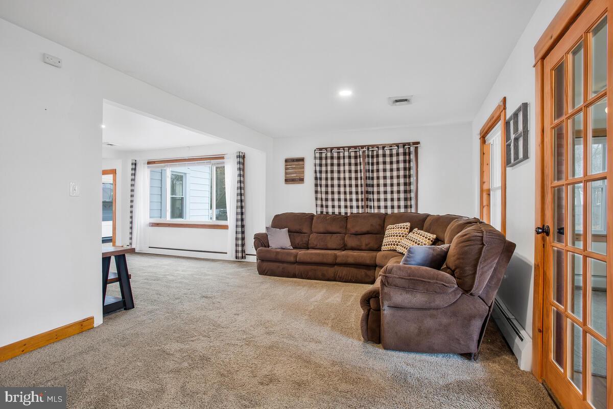 ALTOONA BEACH - Residential