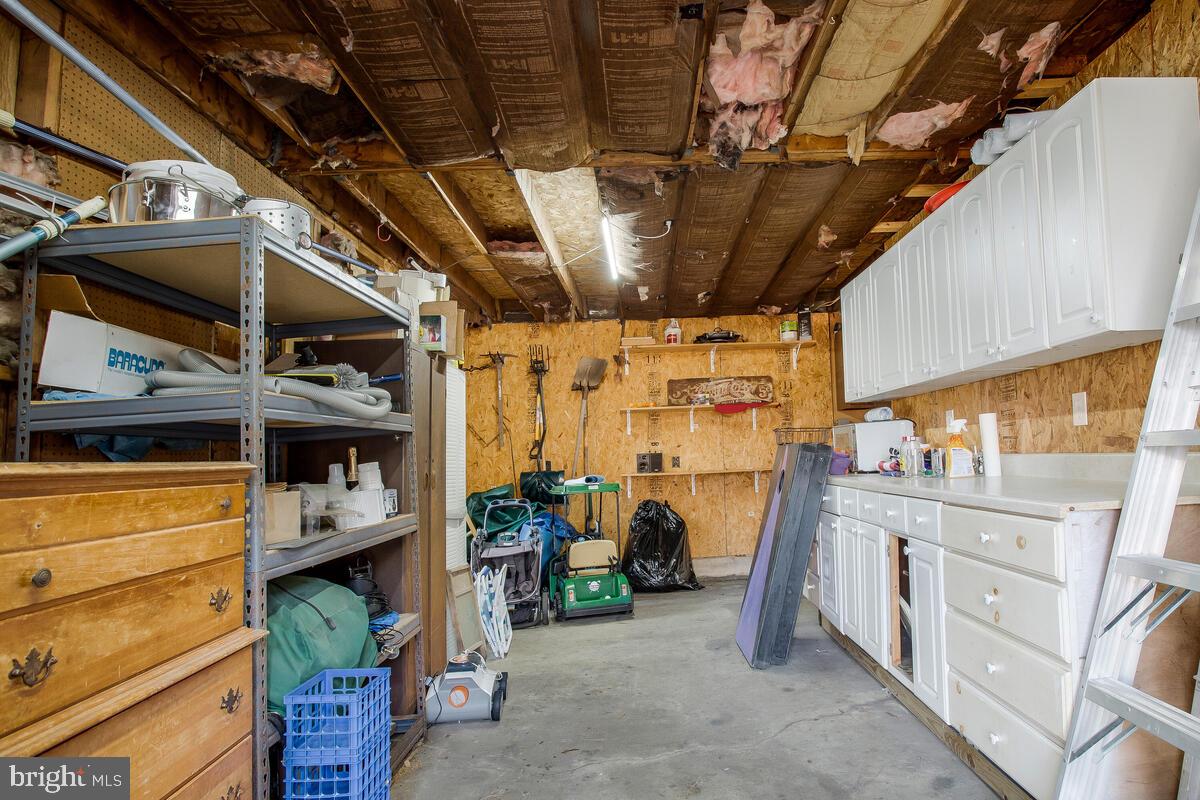 ALTOONA BEACH - Residential