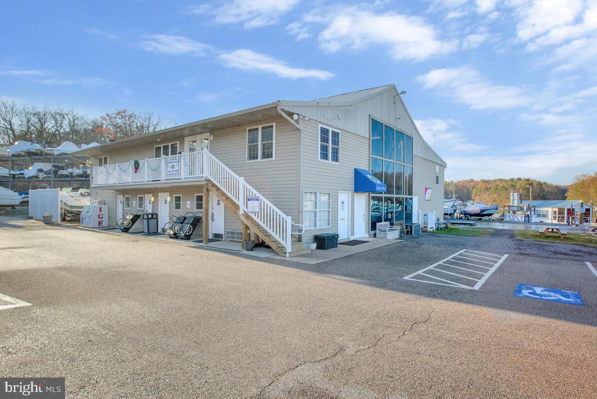 ALTOONA BEACH - Residential