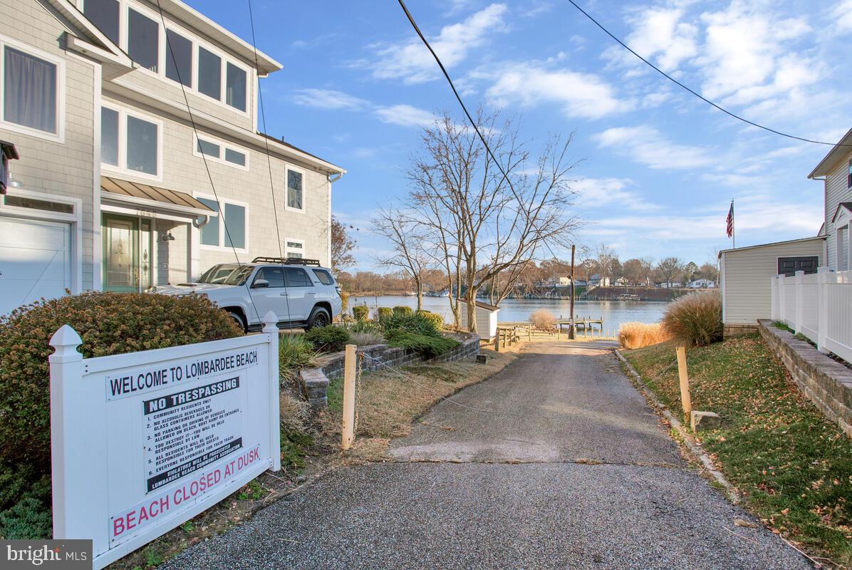 ALTOONA BEACH - Residential