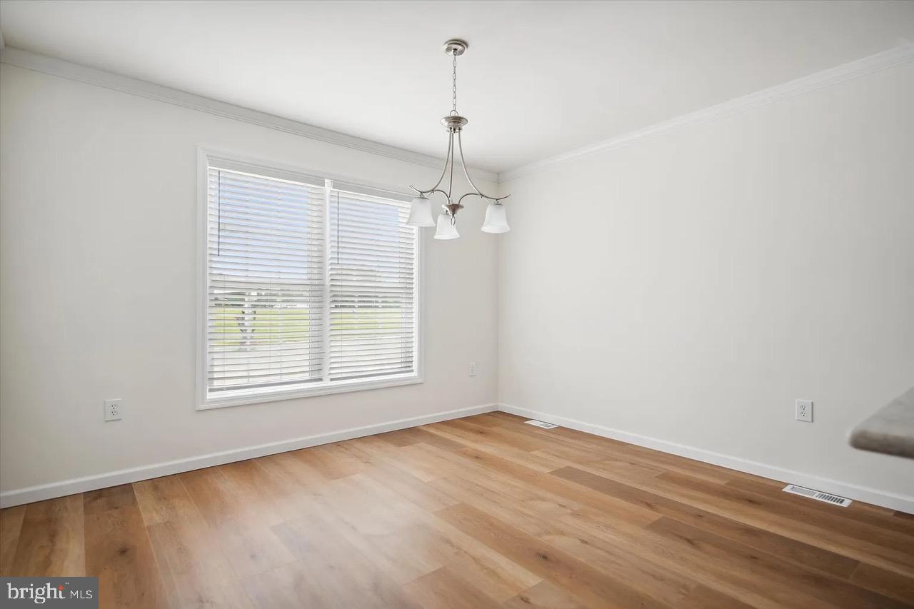 CINNAMON WOODS - Residential