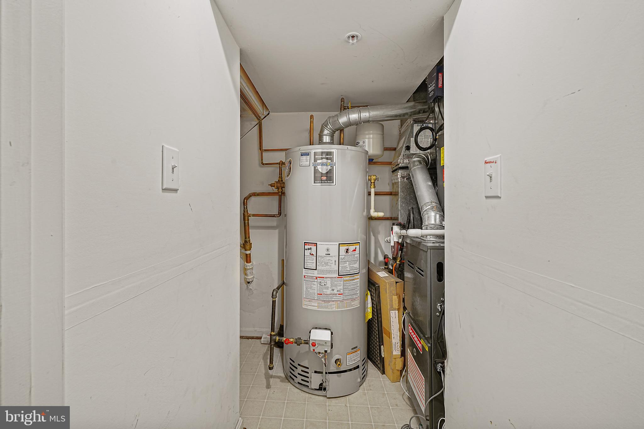 WATERS EDGE AT WOODS LANDING - Residential