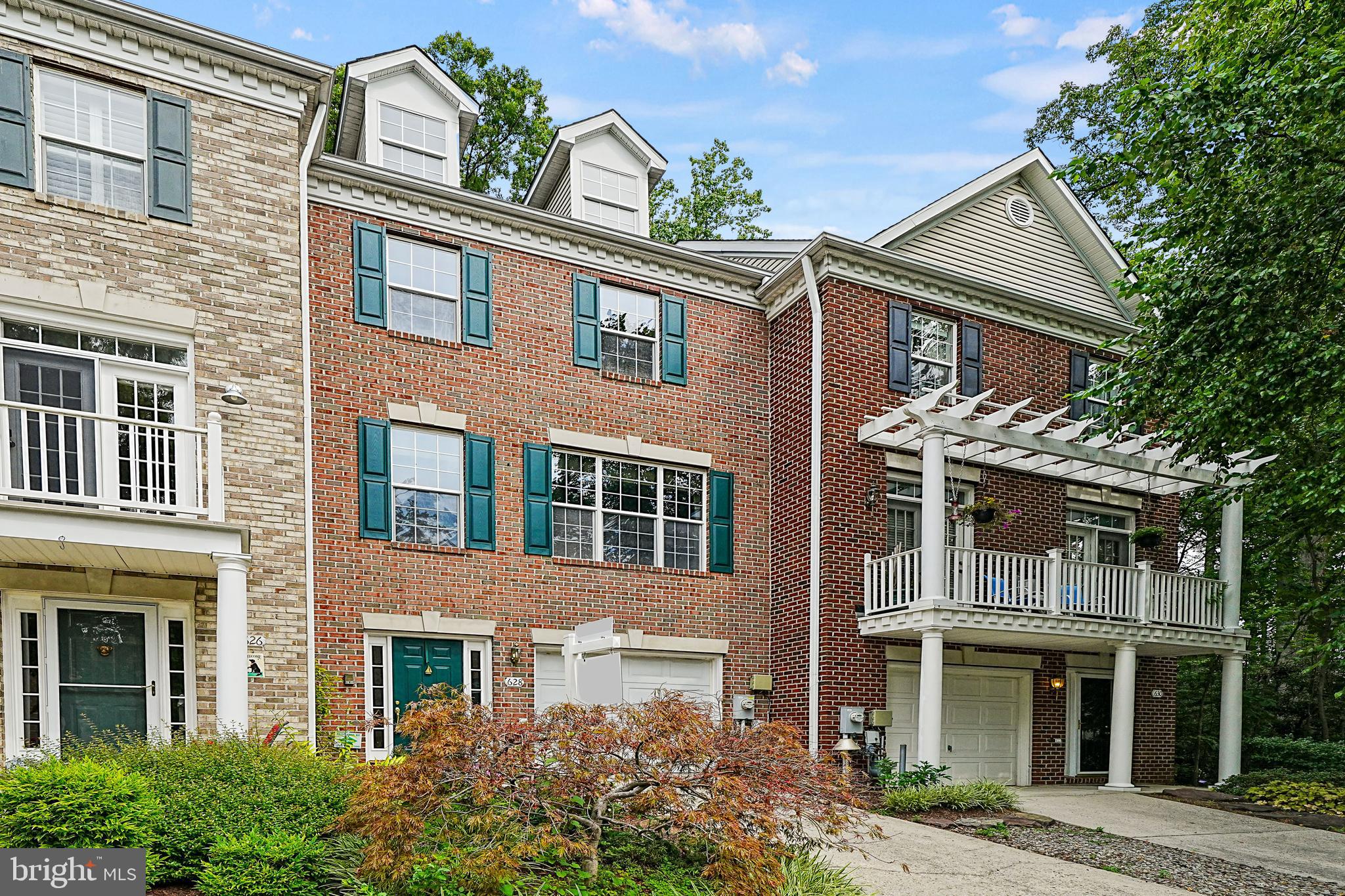 WATERS EDGE AT WOODS LANDING - Residential