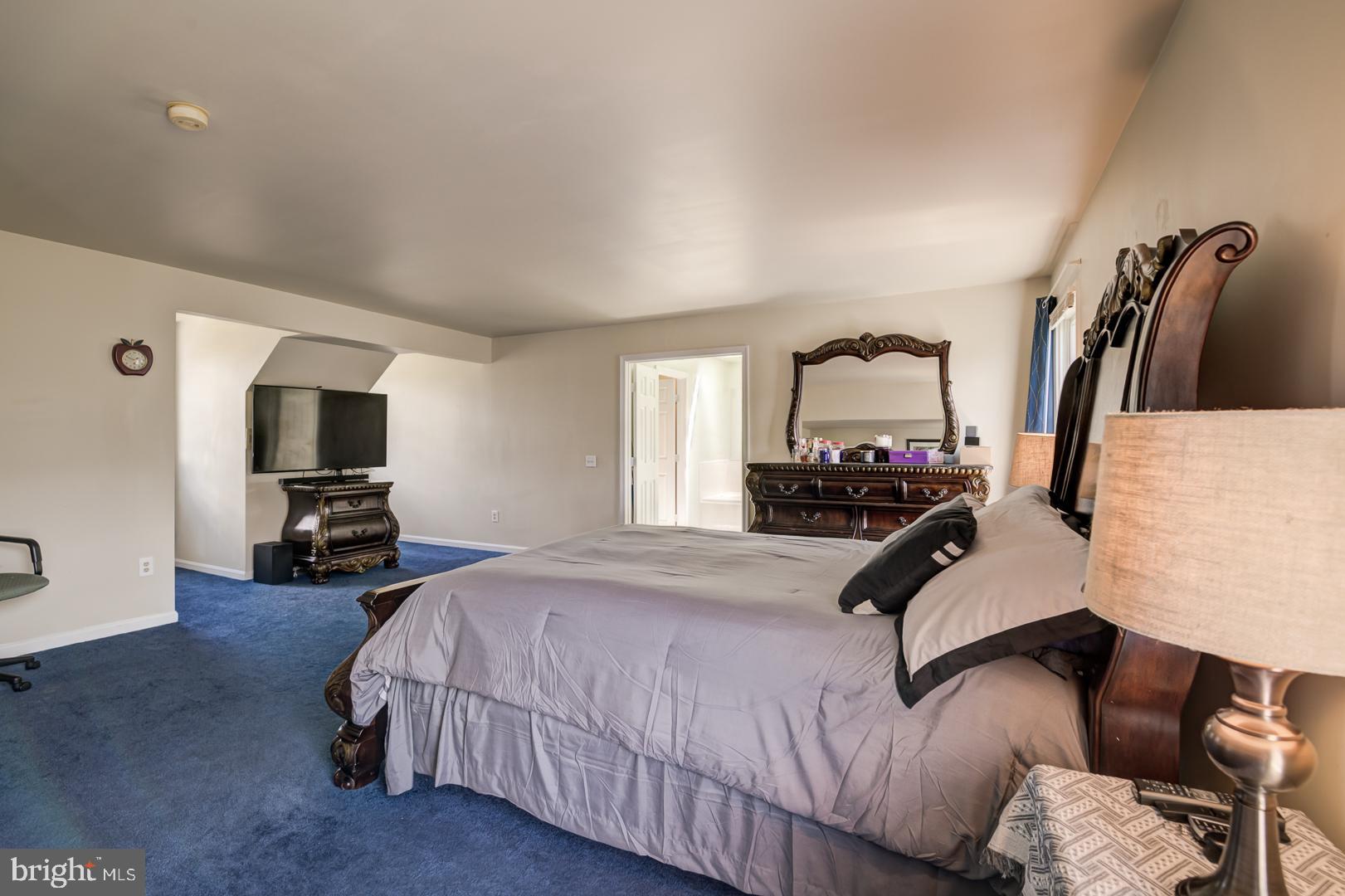 KINGS SQUARE - Residential