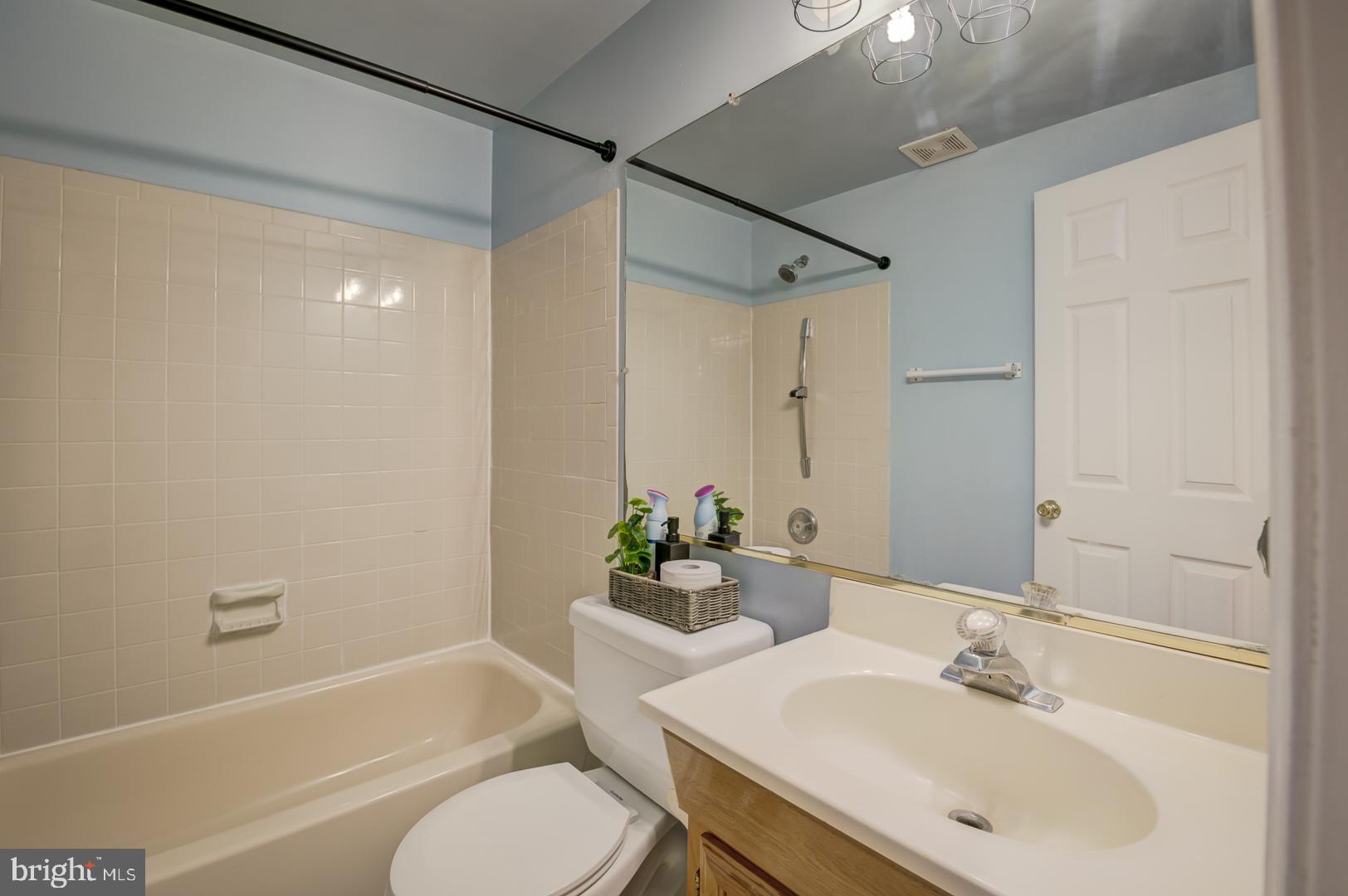 KINGS SQUARE - Residential