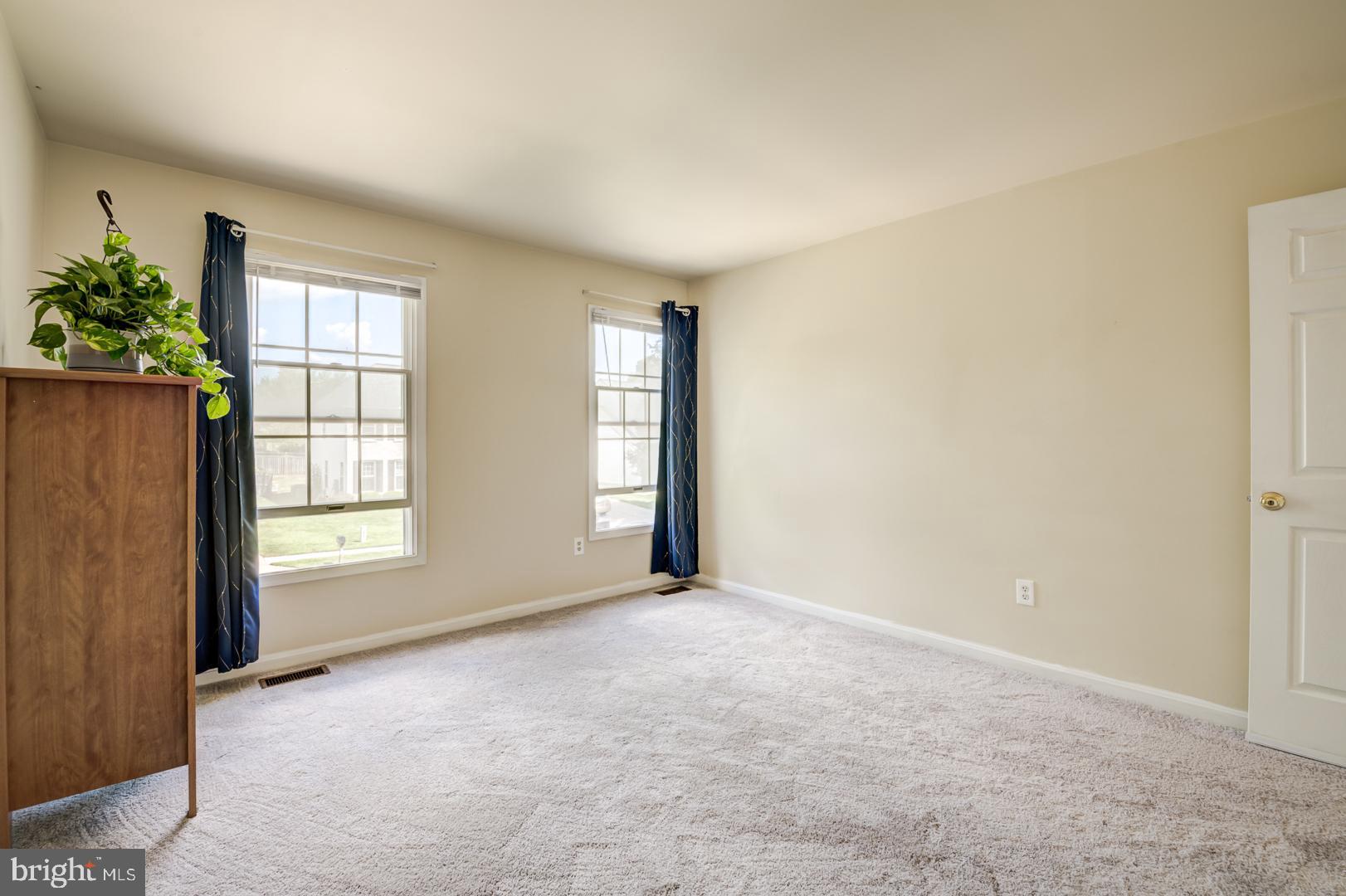 KINGS SQUARE - Residential