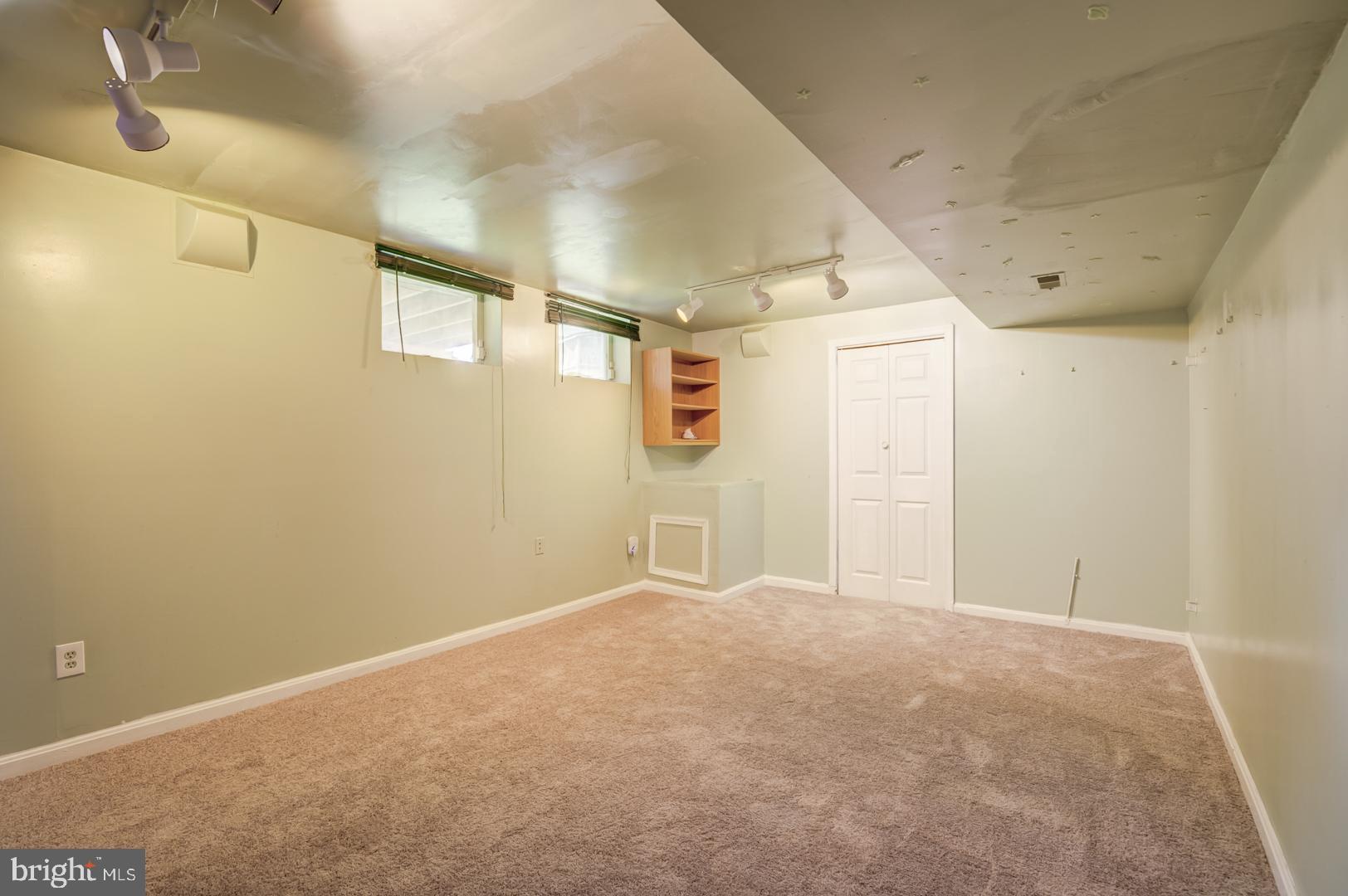 KINGS SQUARE - Residential