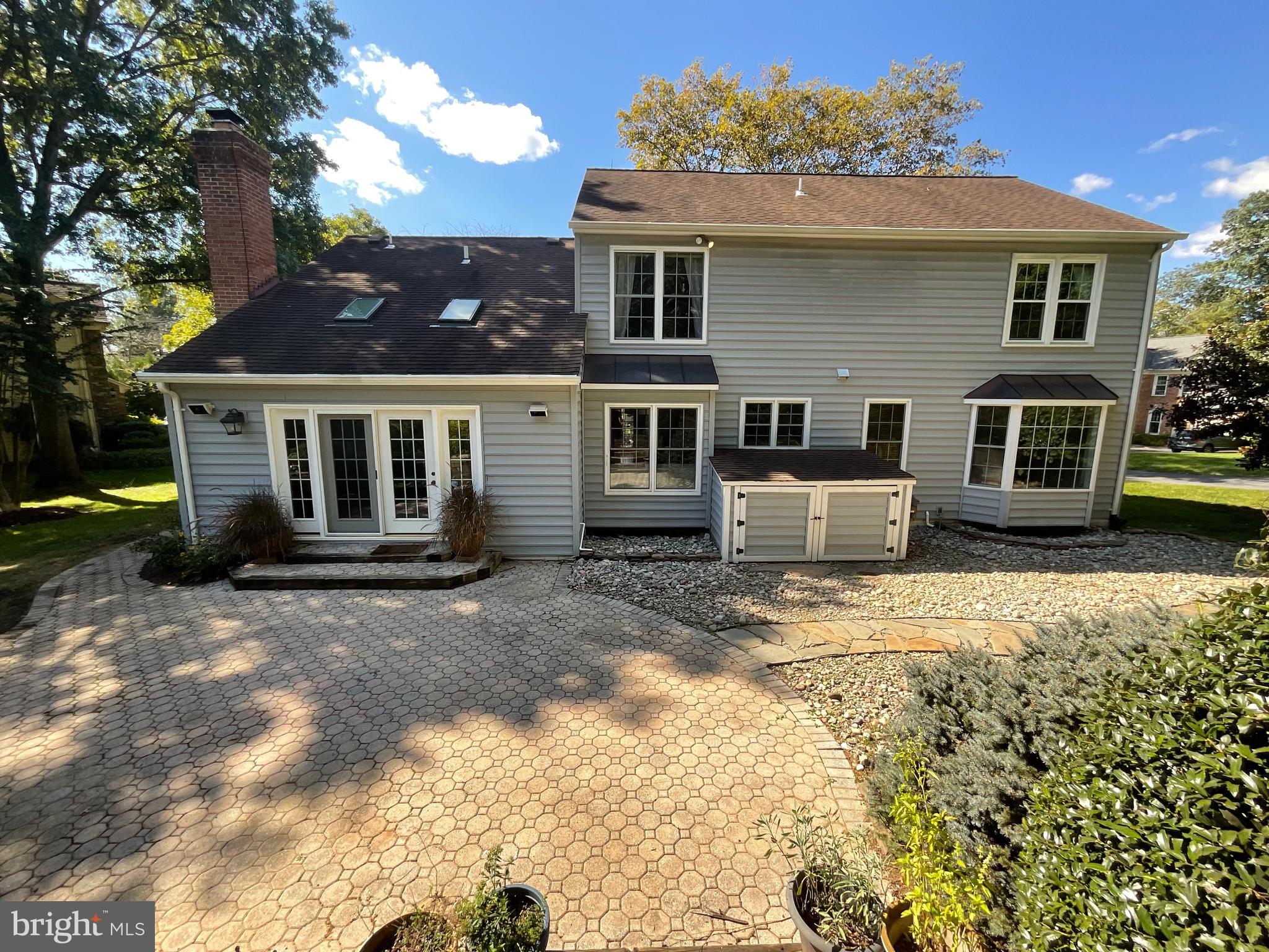 WOLFTRAP MEADOWS - Residential Lease