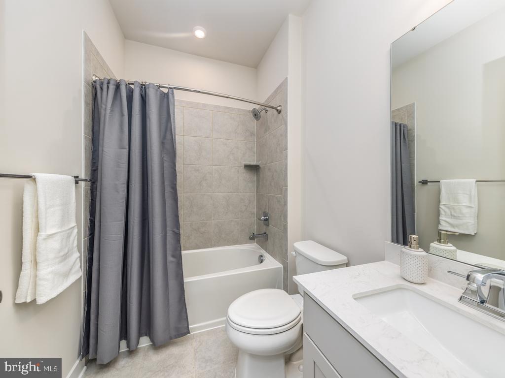 LEES PARKE - Residential