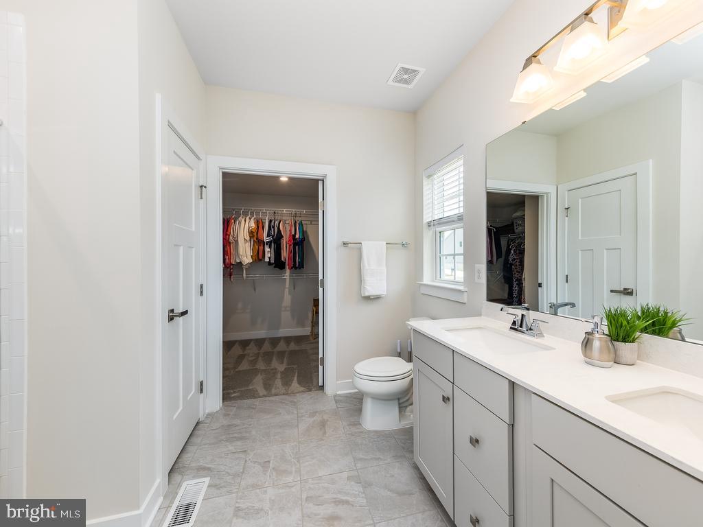 LEES PARKE - Residential