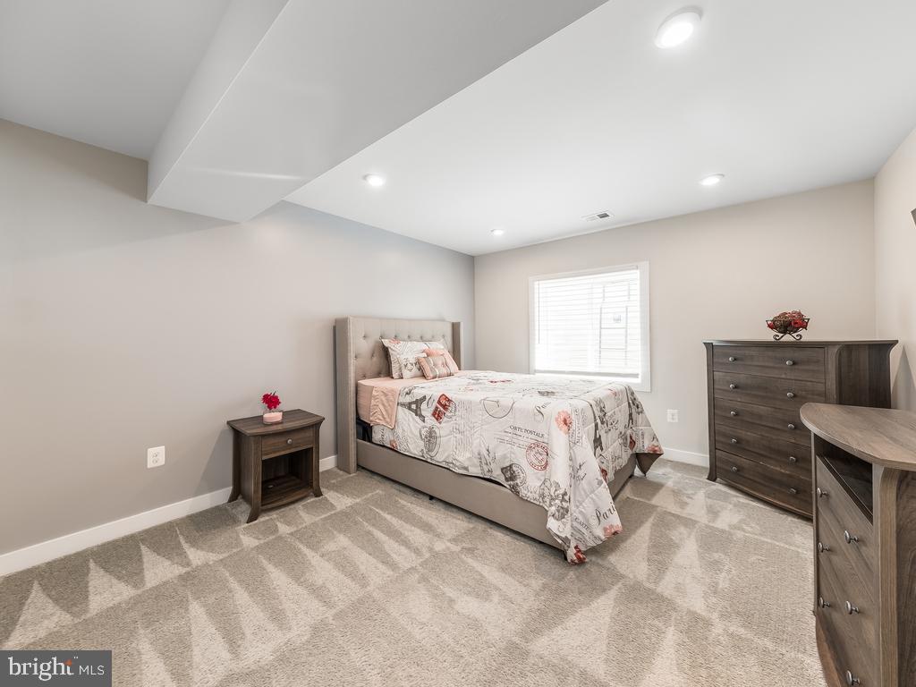 LEES PARKE - Residential