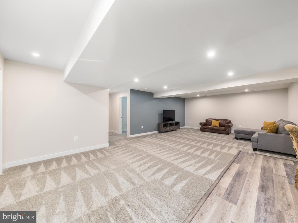 LEES PARKE - Residential