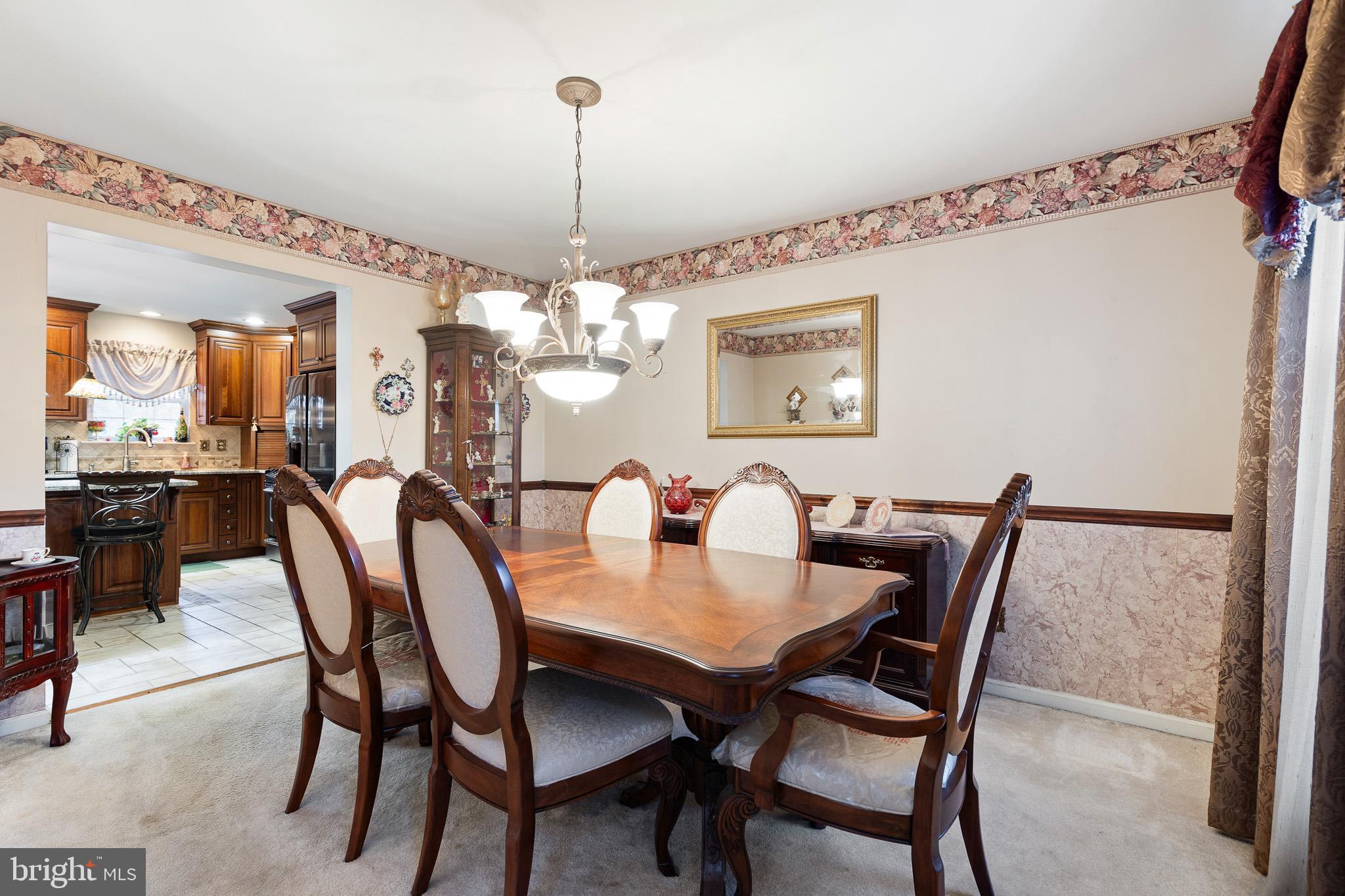 414 S BARRINGTON COURT