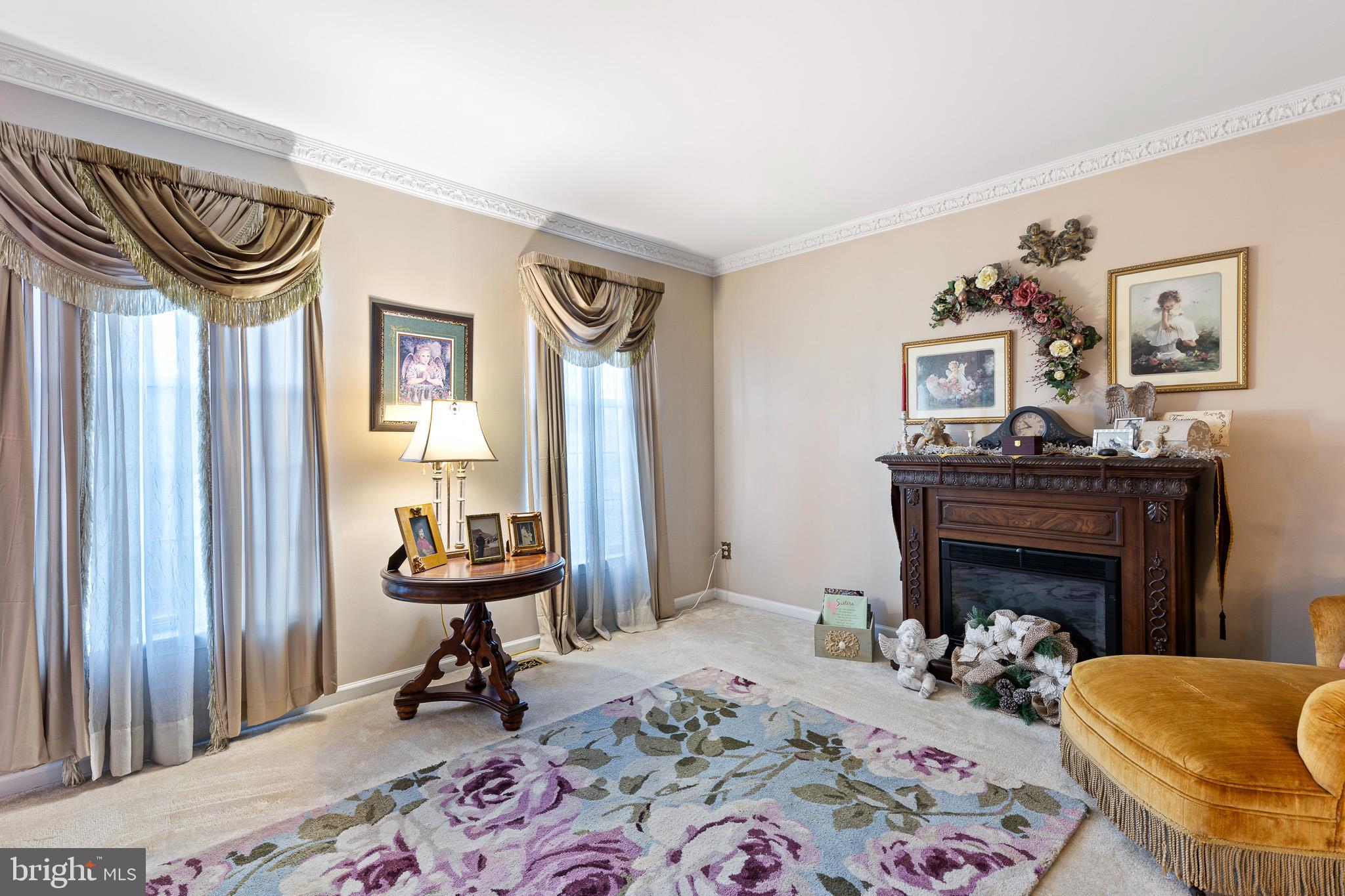 414 S BARRINGTON COURT