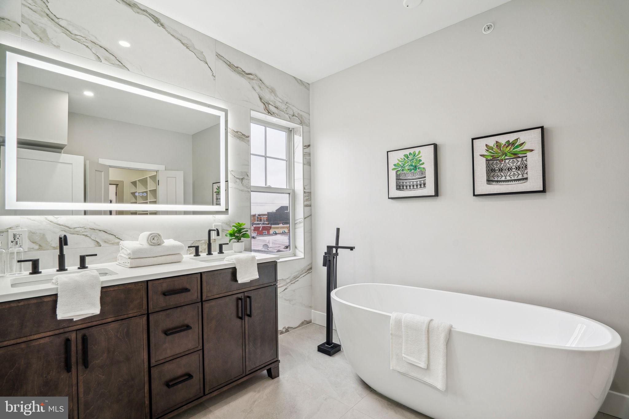 EAST PASSYUNK CROSSING - Residential