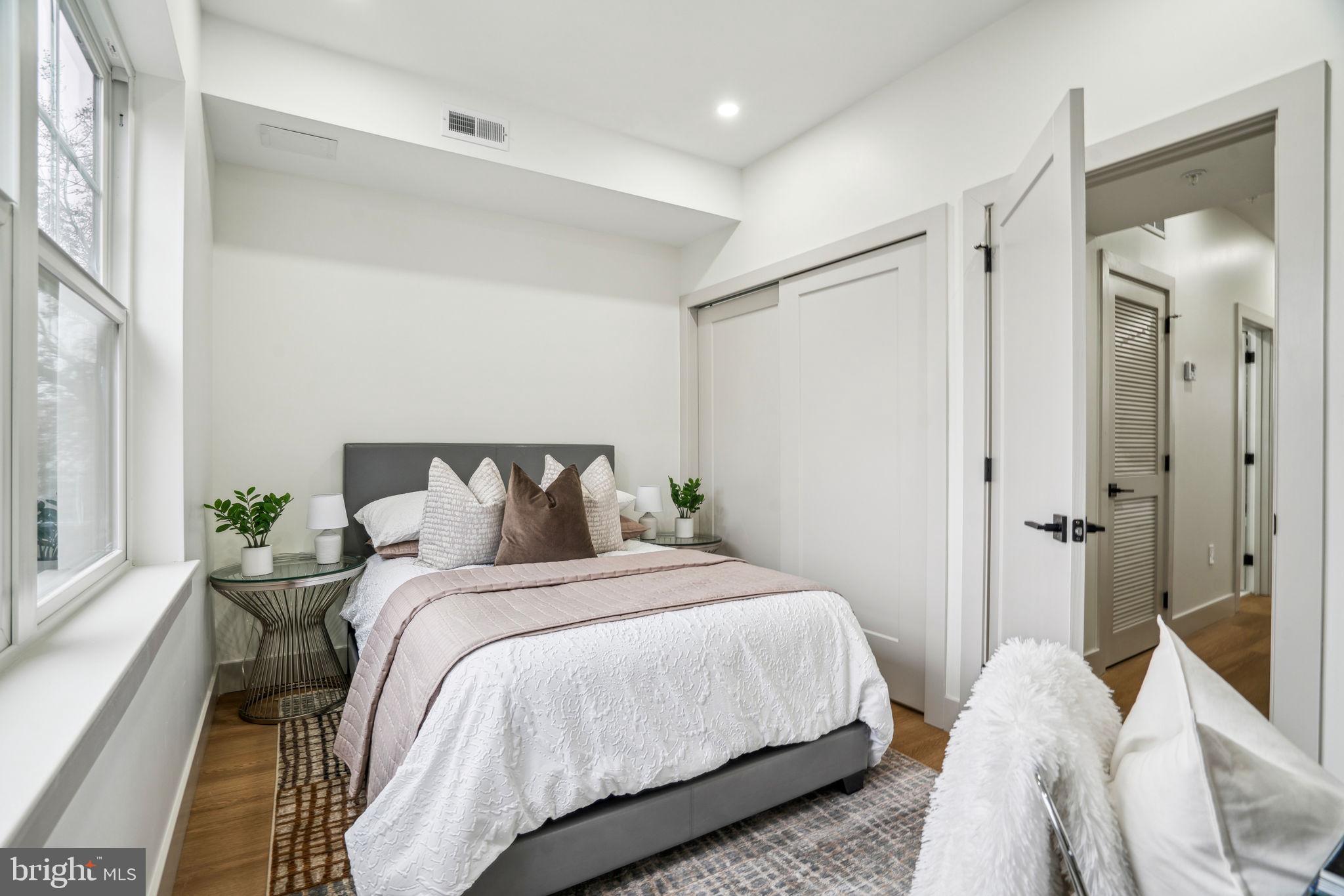 EAST PASSYUNK CROSSING - Residential