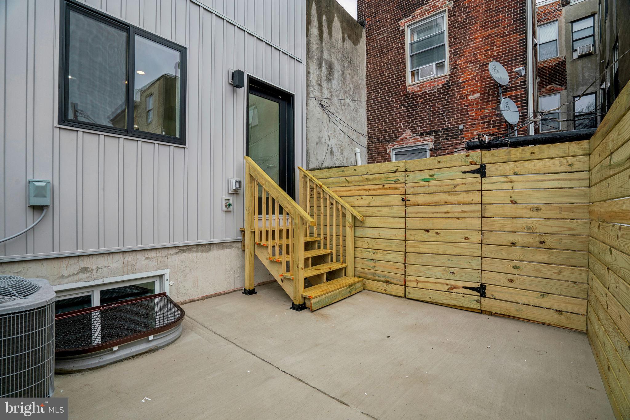 EAST PASSYUNK CROSSING - Residential