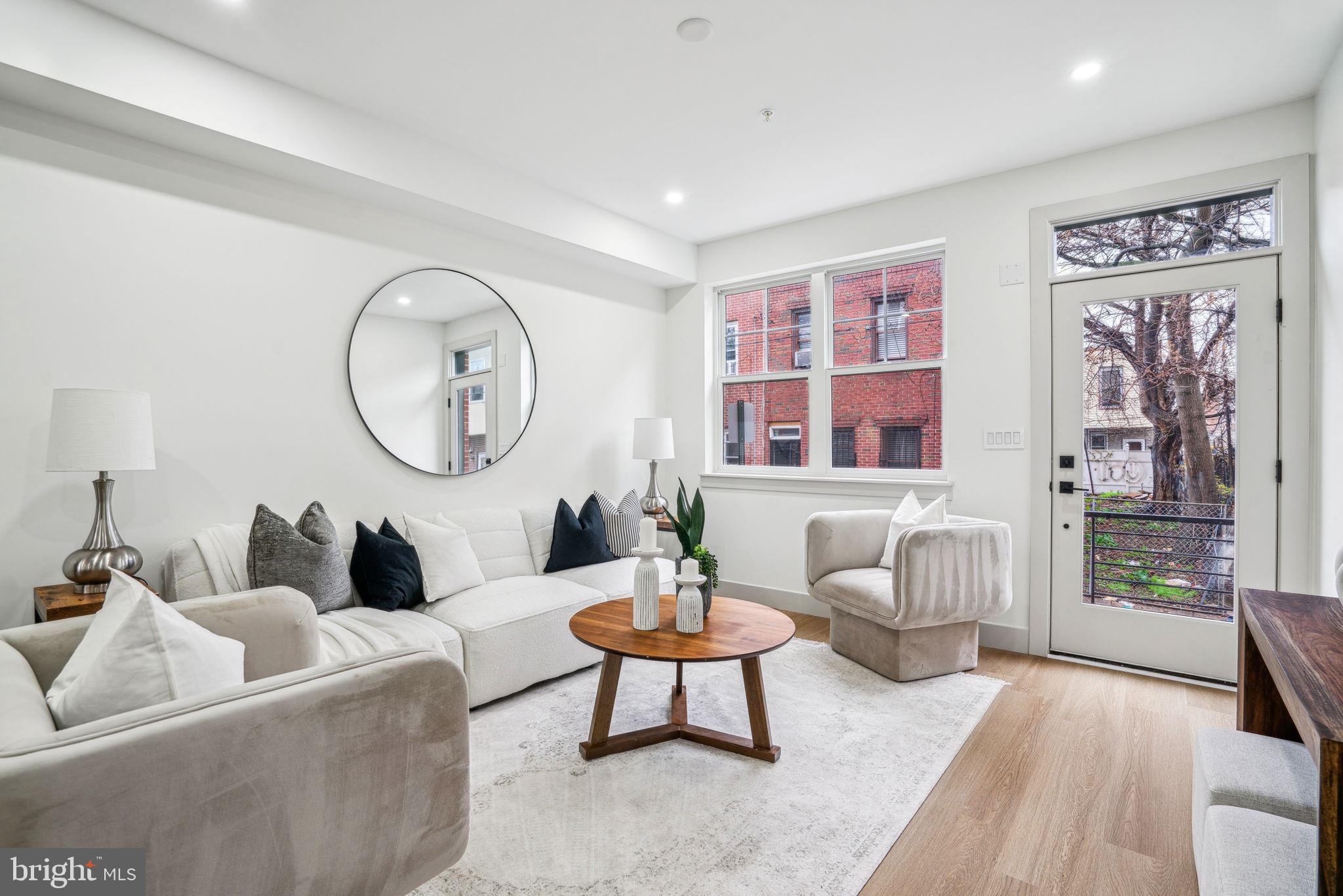 EAST PASSYUNK CROSSING - Residential