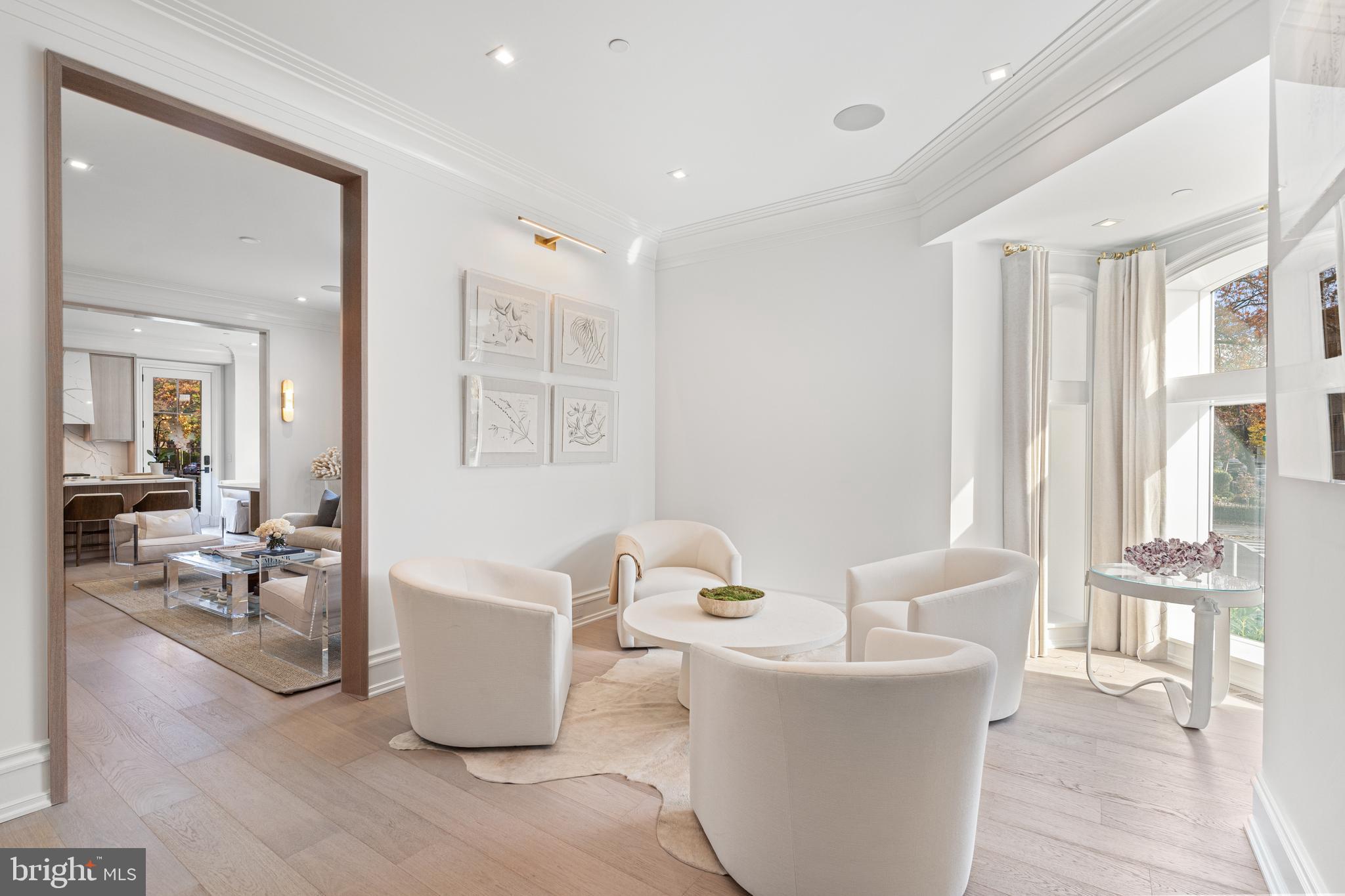 LOGAN CIRCLE - Residential