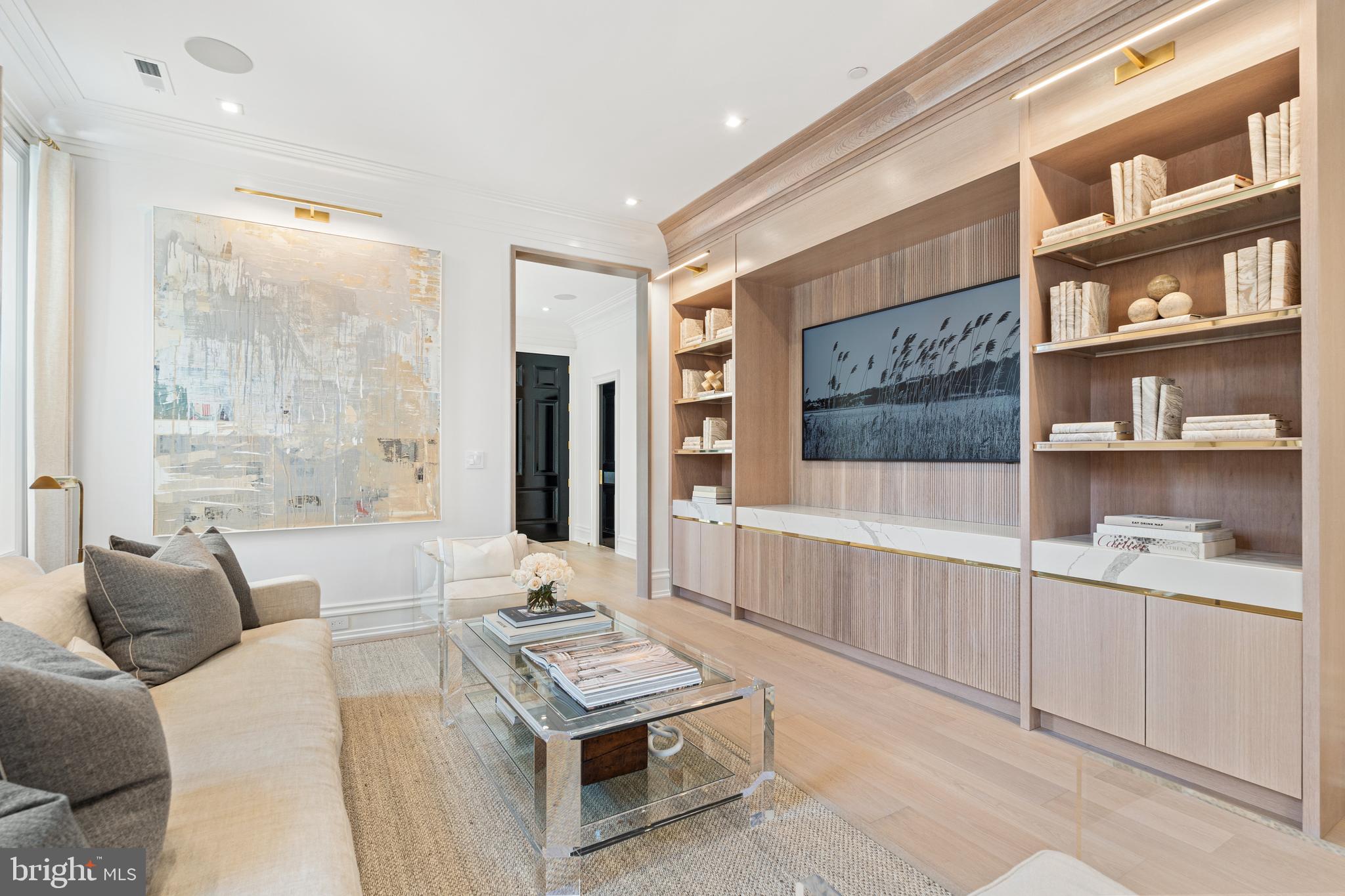 LOGAN CIRCLE - Residential