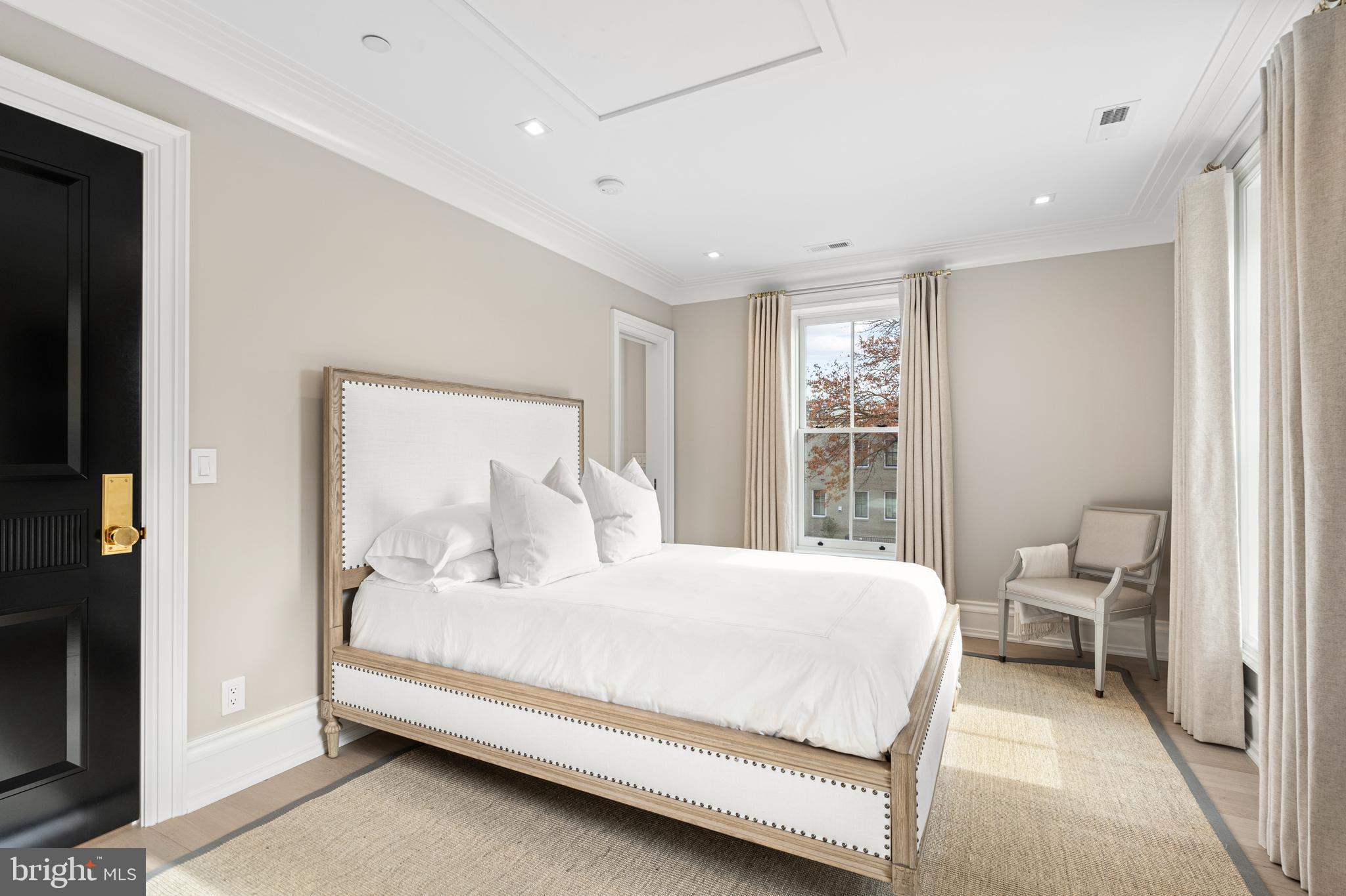 LOGAN CIRCLE - Residential