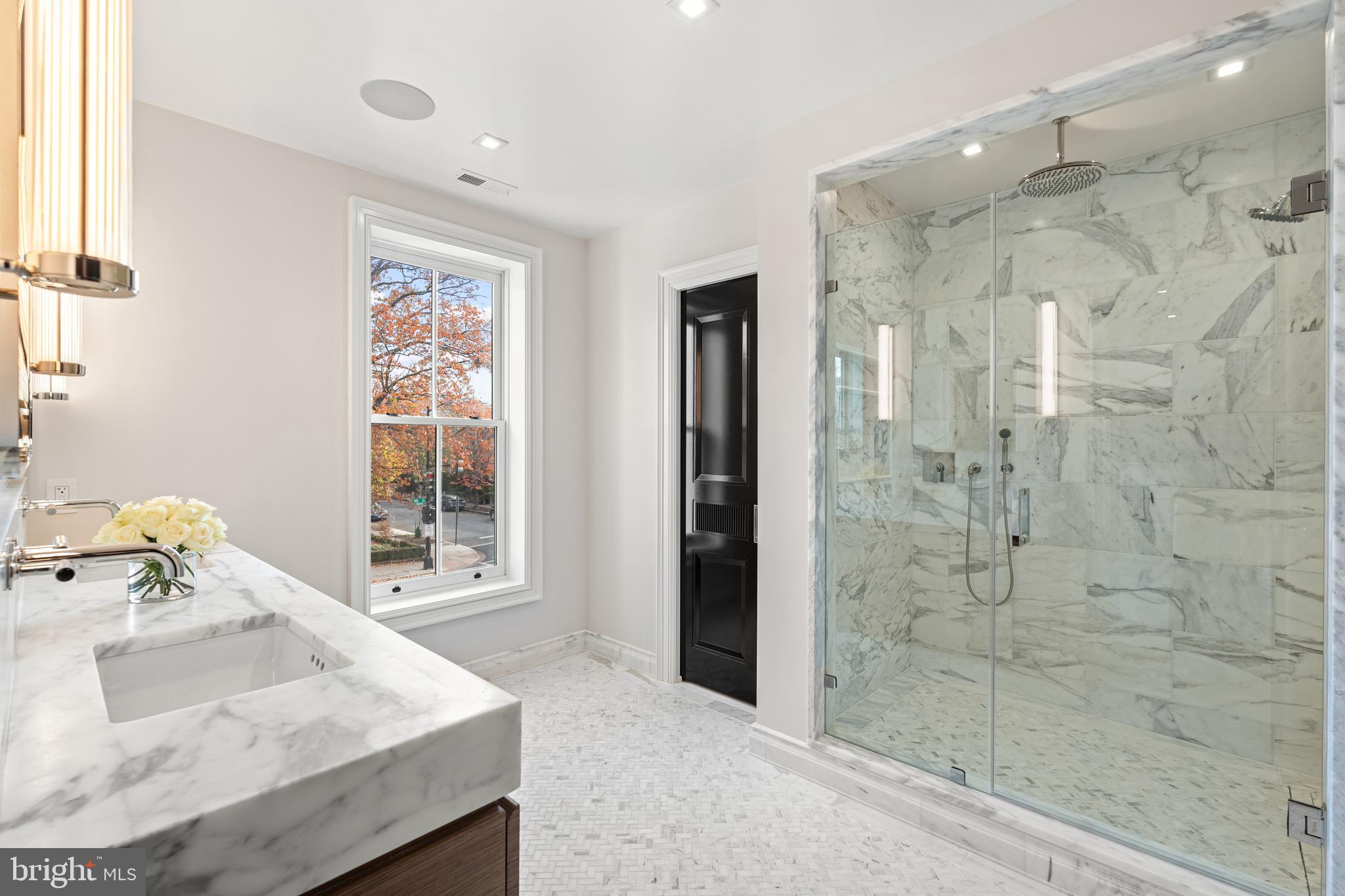 LOGAN CIRCLE - Residential