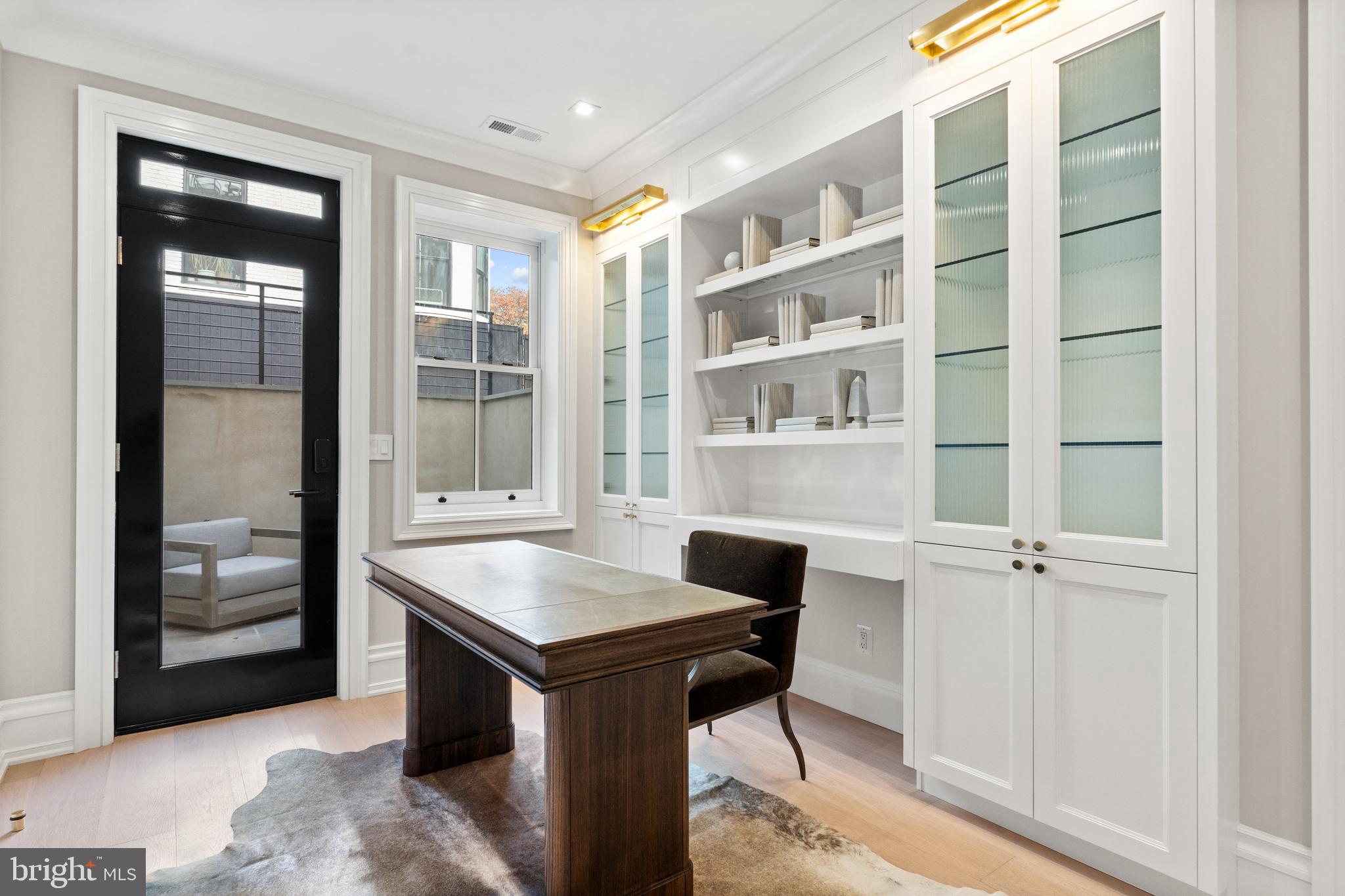 LOGAN CIRCLE - Residential