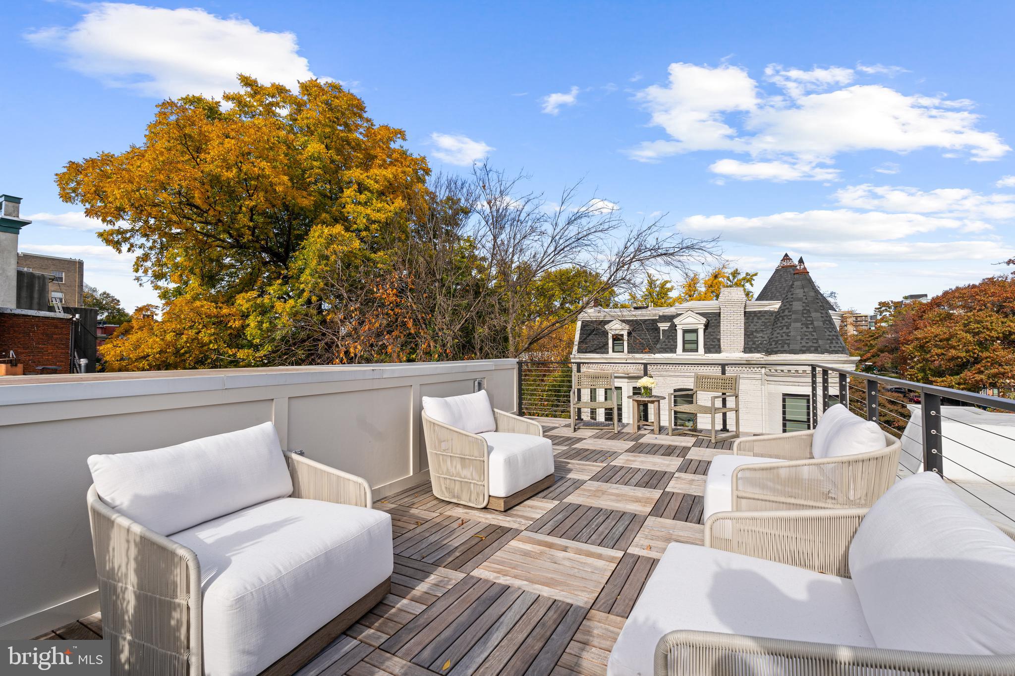 LOGAN CIRCLE - Residential