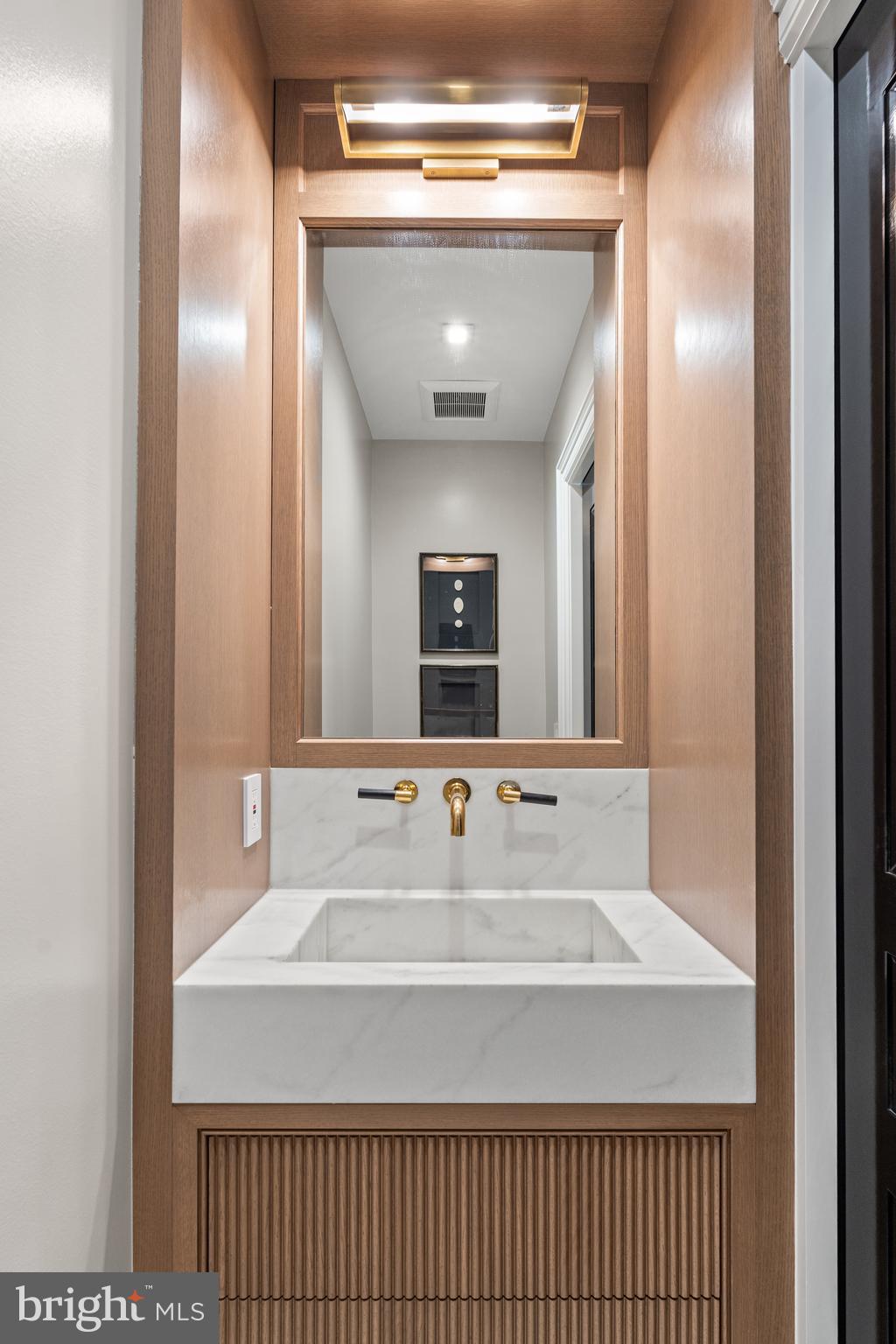 LOGAN CIRCLE - Residential