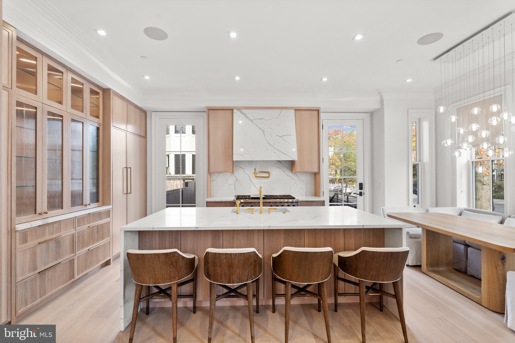 LOGAN CIRCLE - Residential