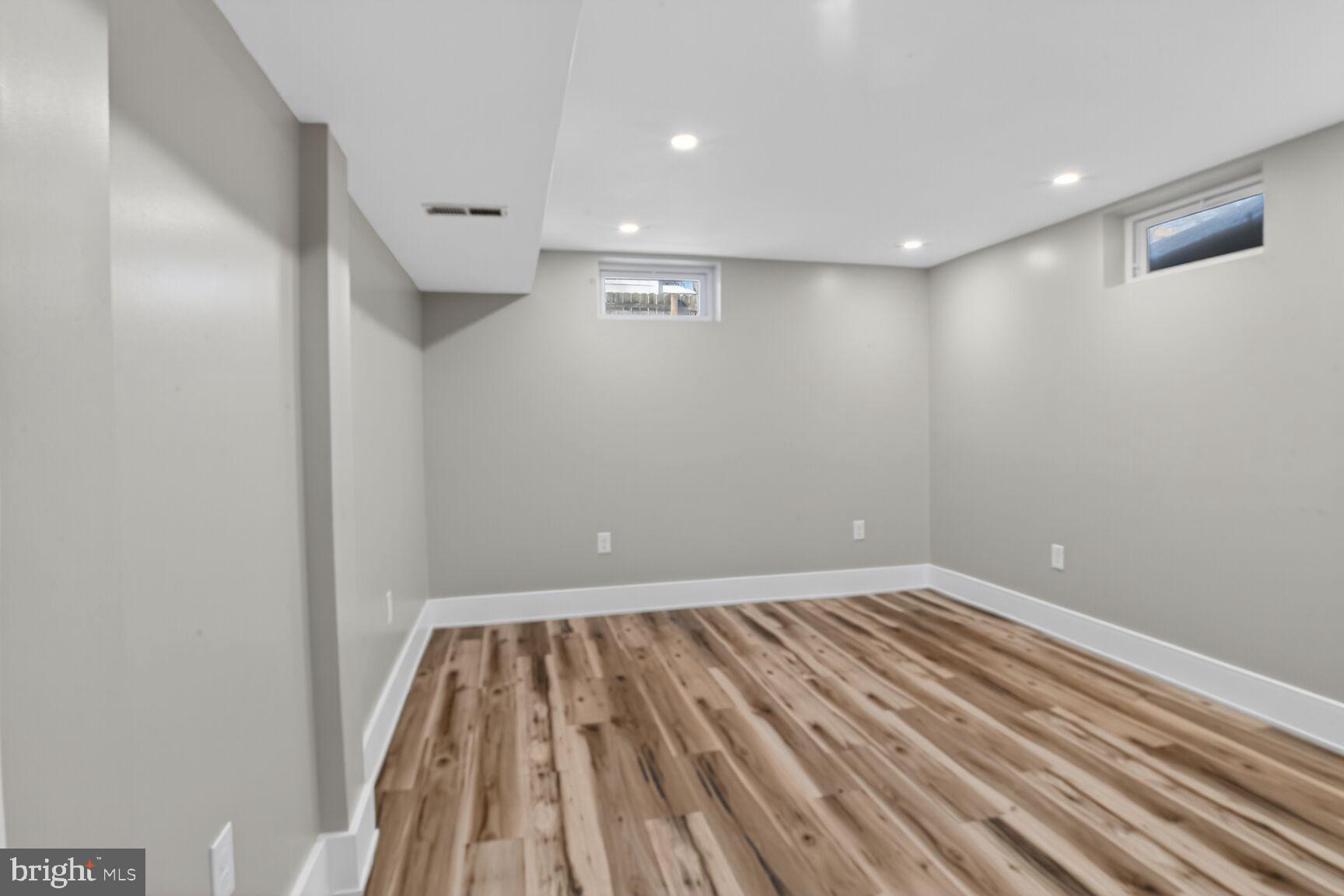 HOLLYWOOD ON SEVERN - Residential