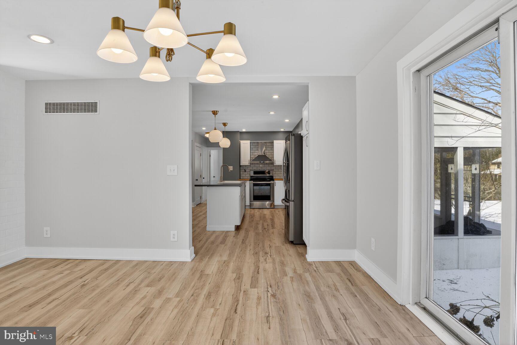 HOLLYWOOD ON SEVERN - Residential